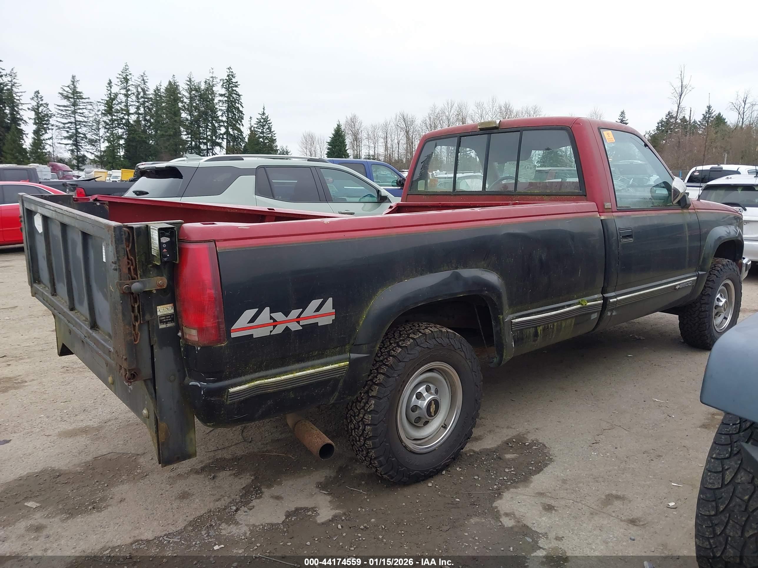 CHEVROLET GMT-400 image 4