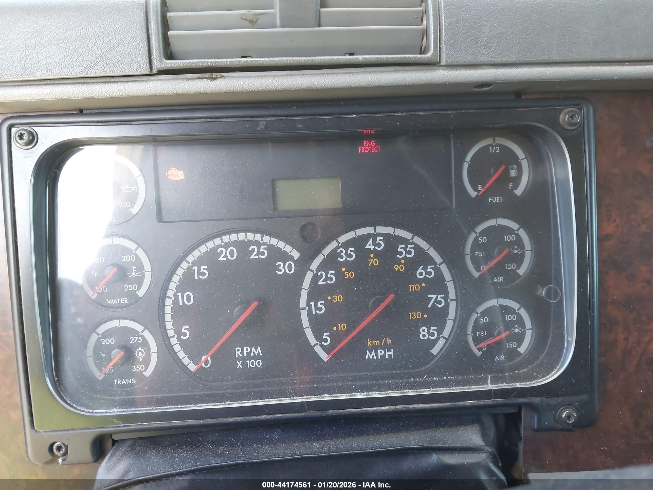 FREIGHTLINER CONVENTIONAL image 6
