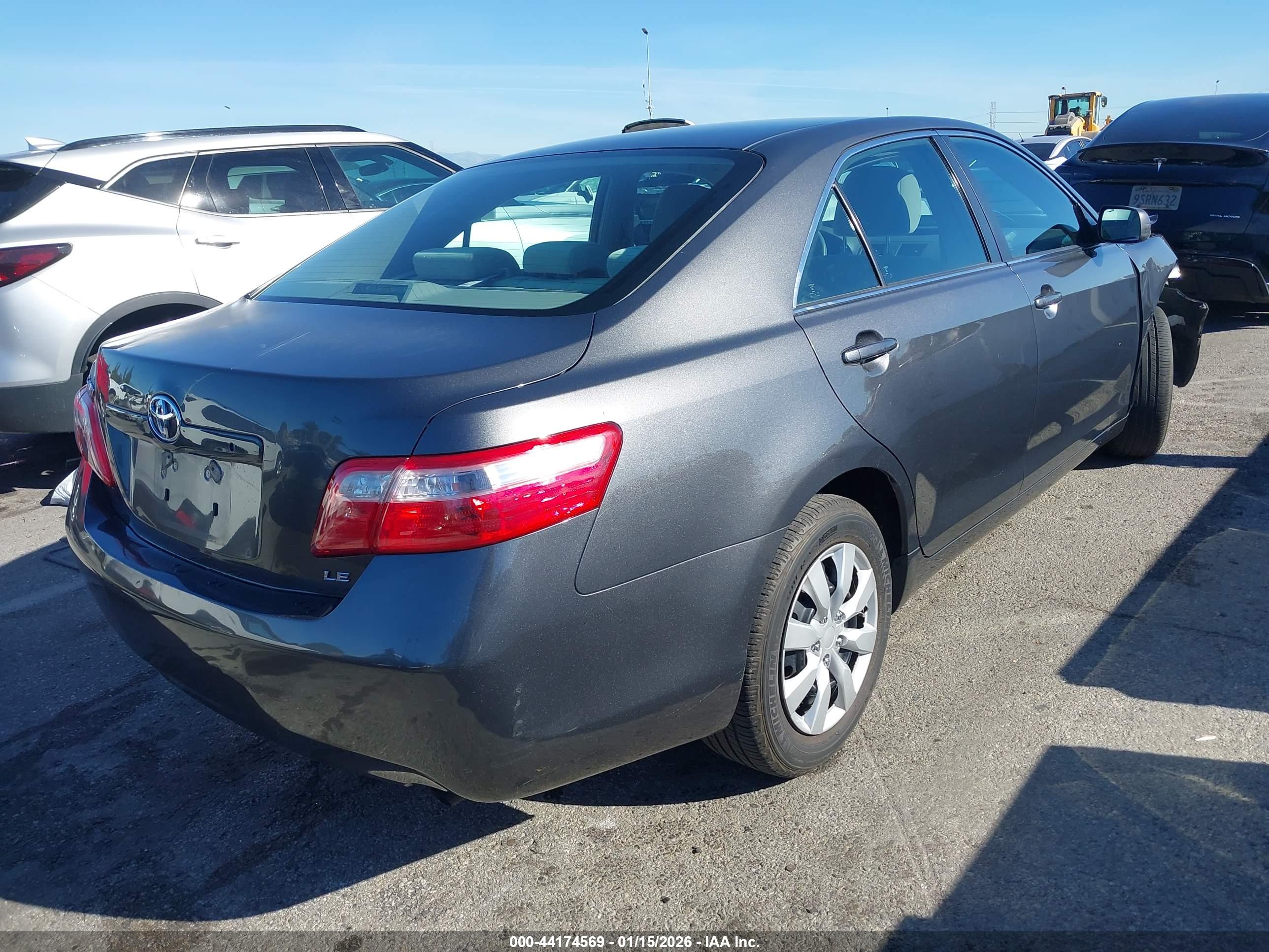 TOYOTA CAMRY image 4