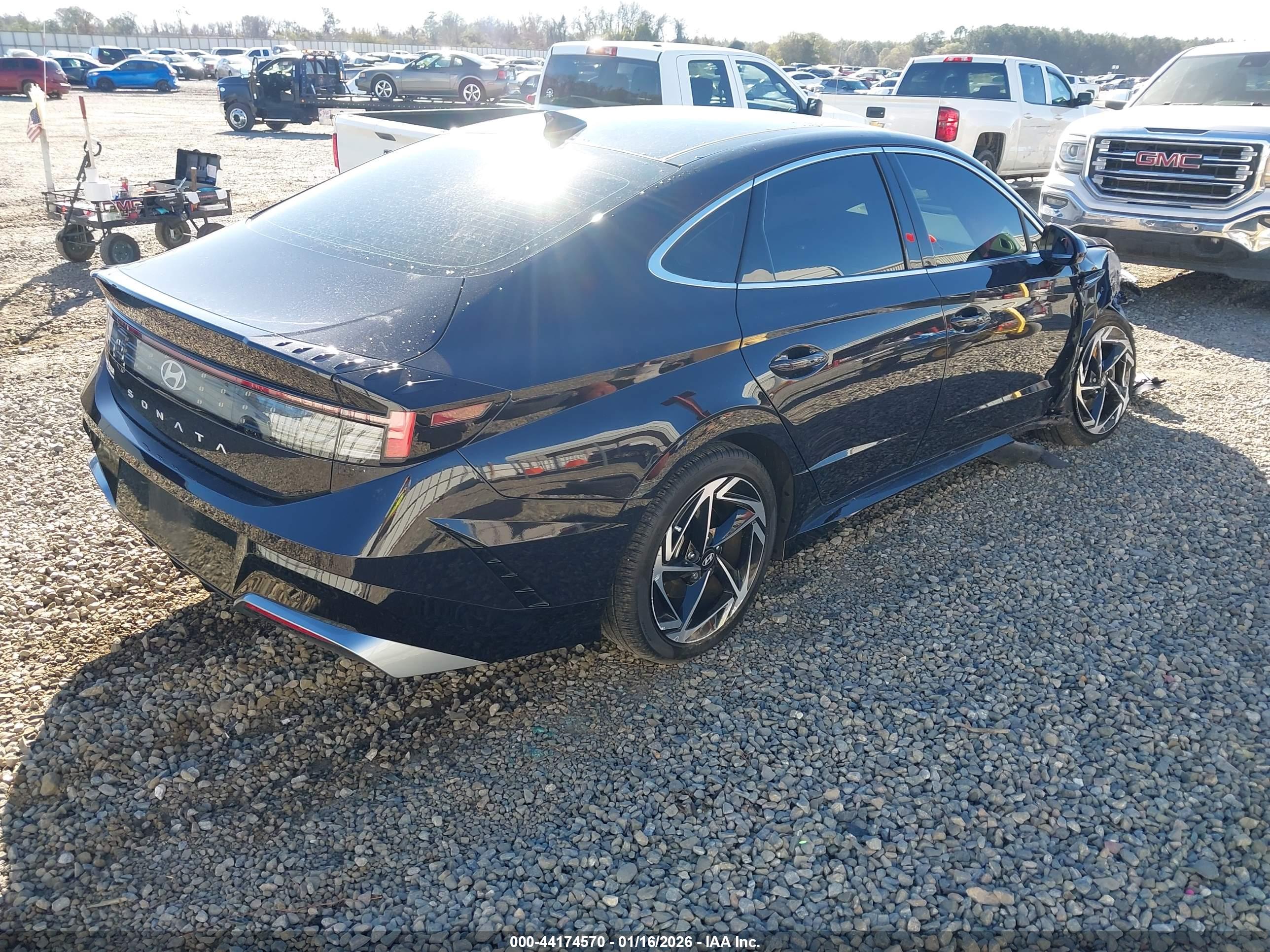 HYUNDAI SONATA image 4