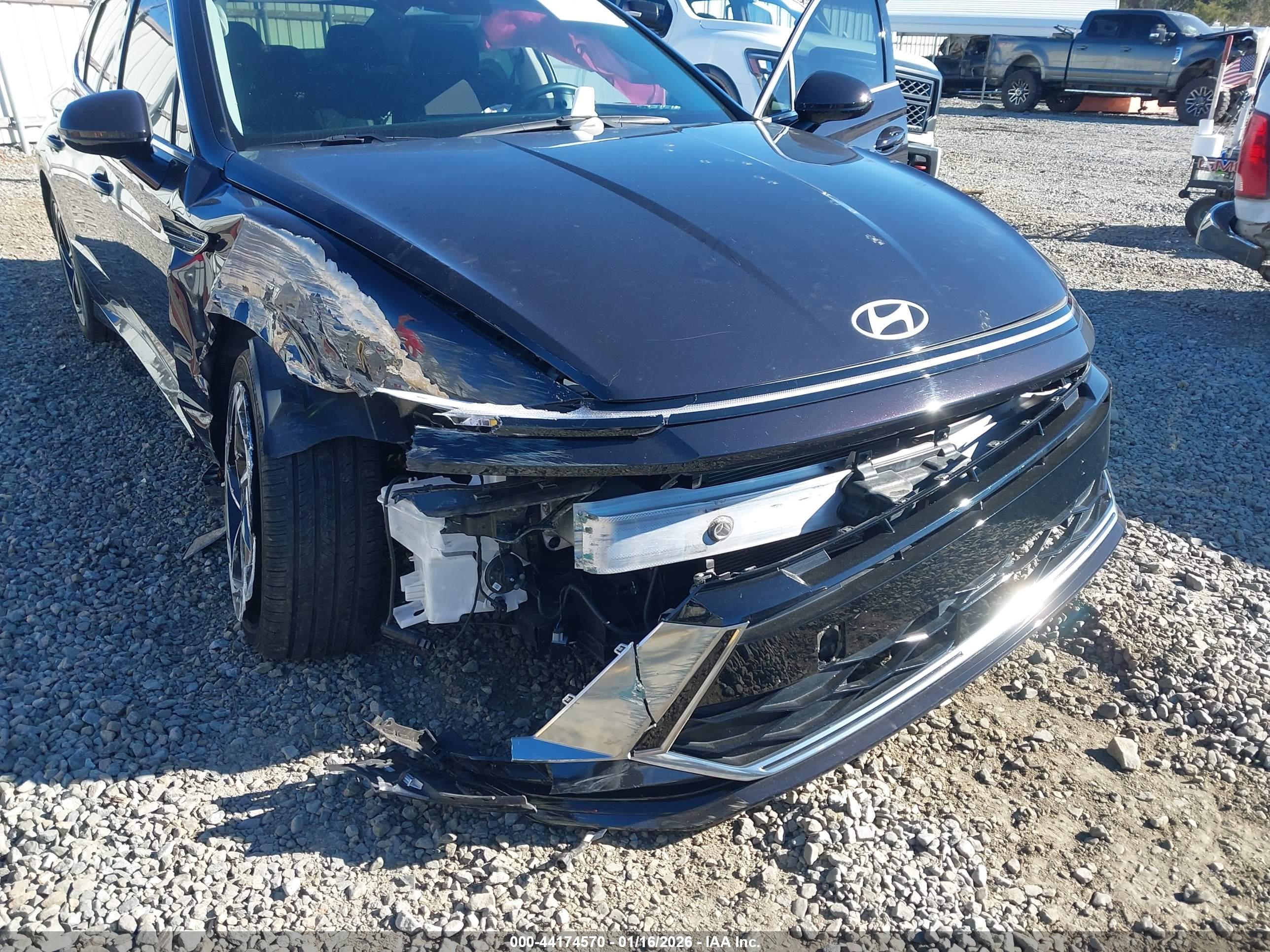 HYUNDAI SONATA image 6