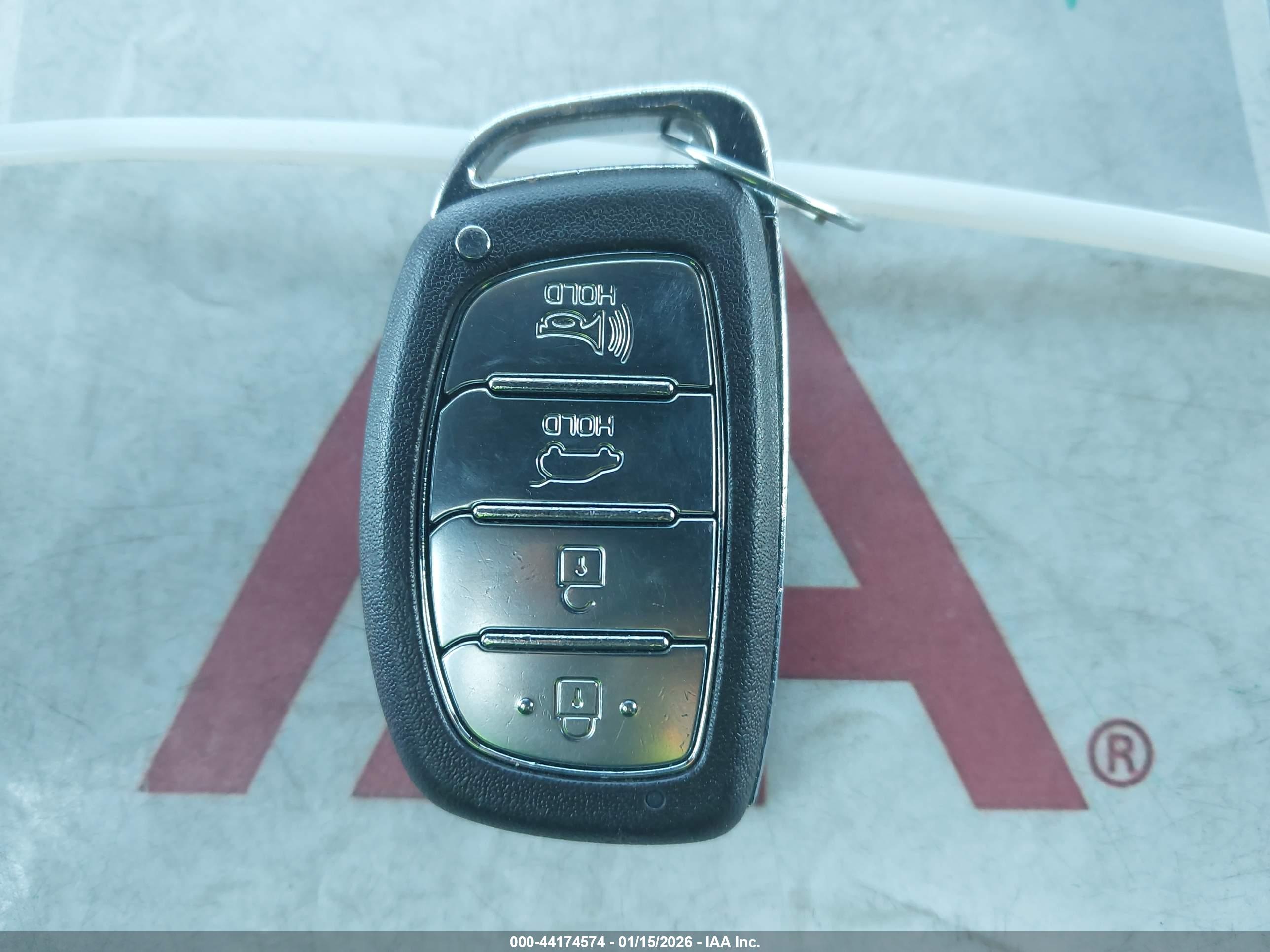 HYUNDAI TUCSON image 11