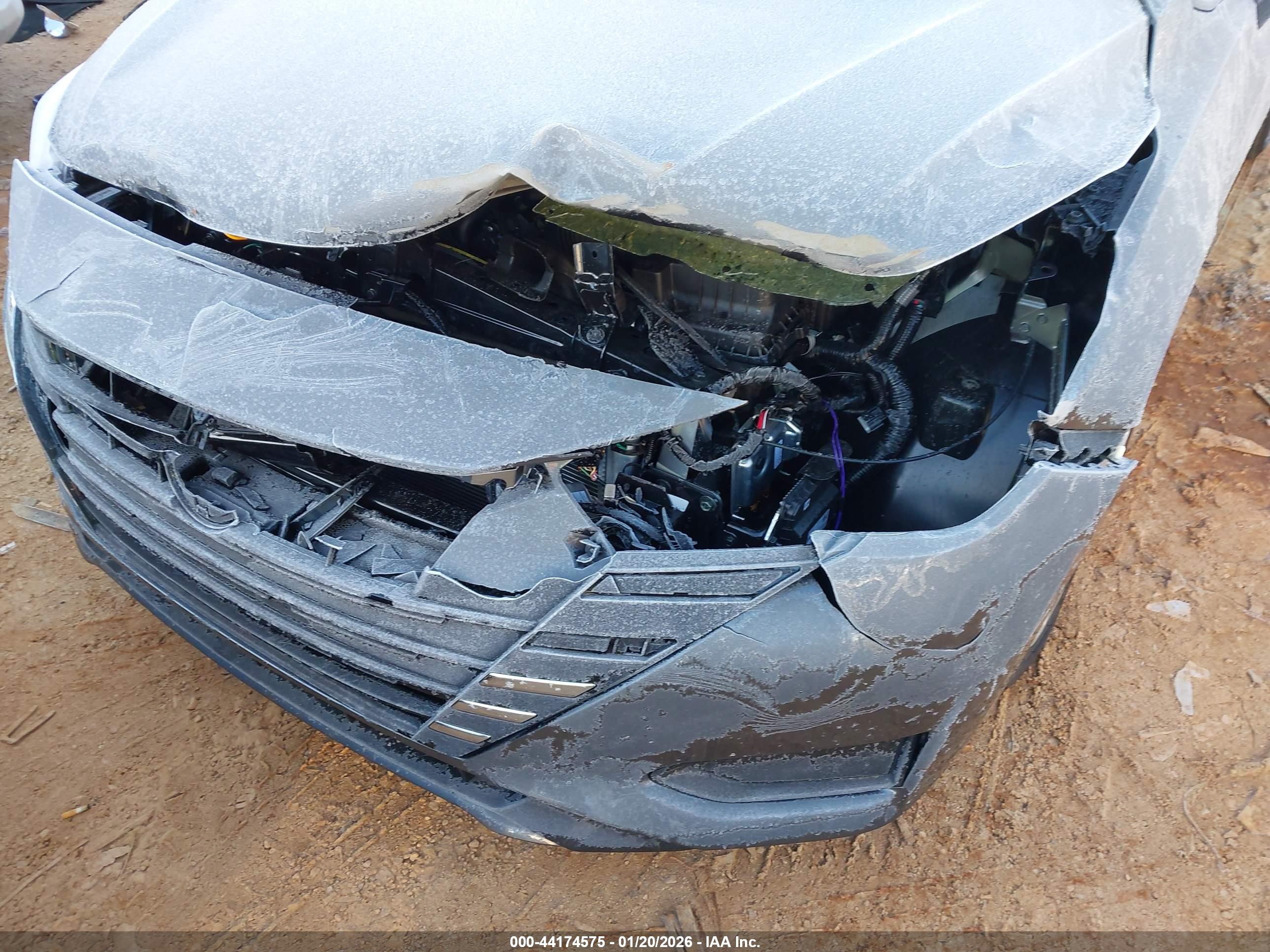 NISSAN VERSA image 6