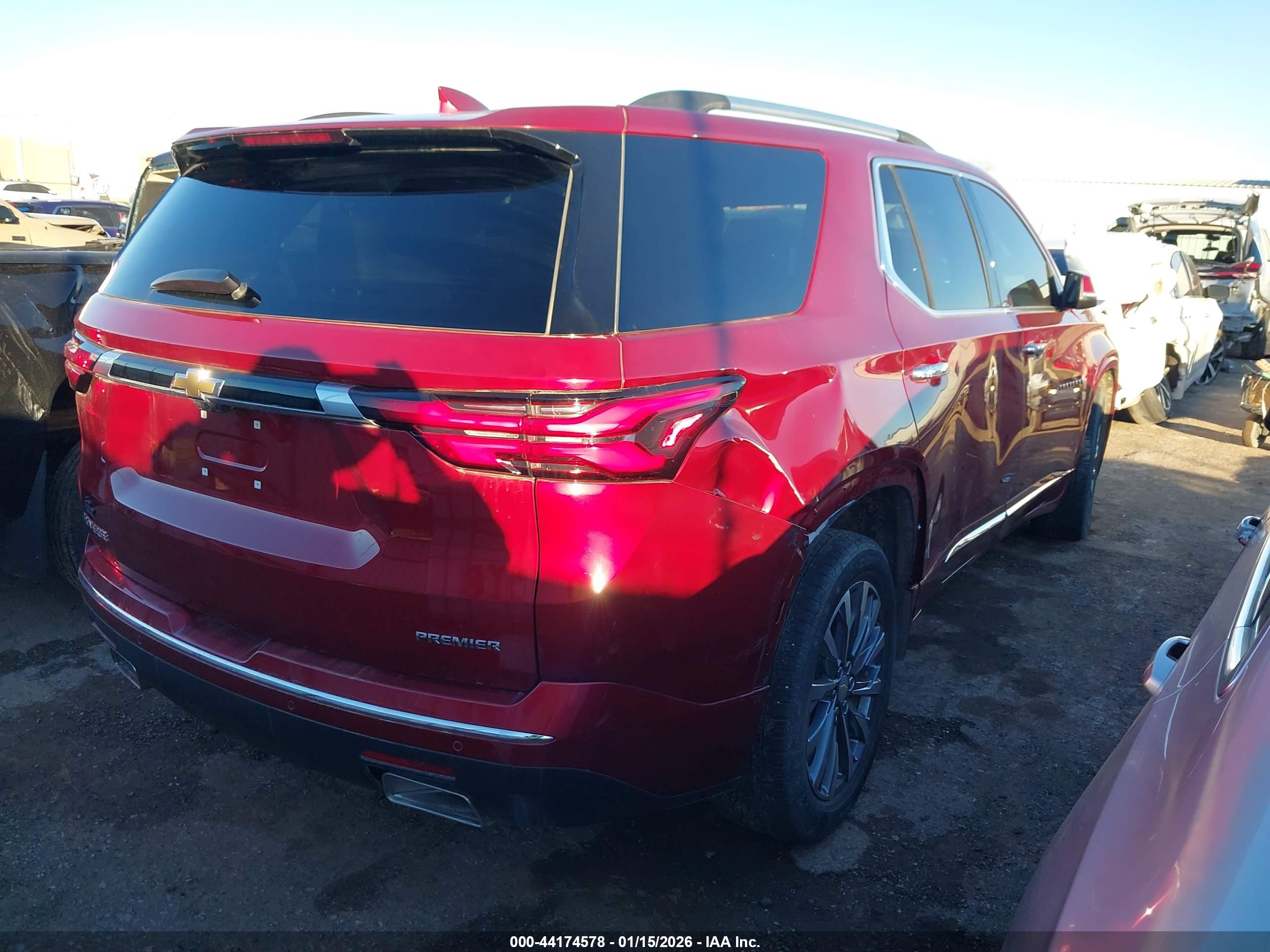 CHEVROLET TRAVERSE image 4
