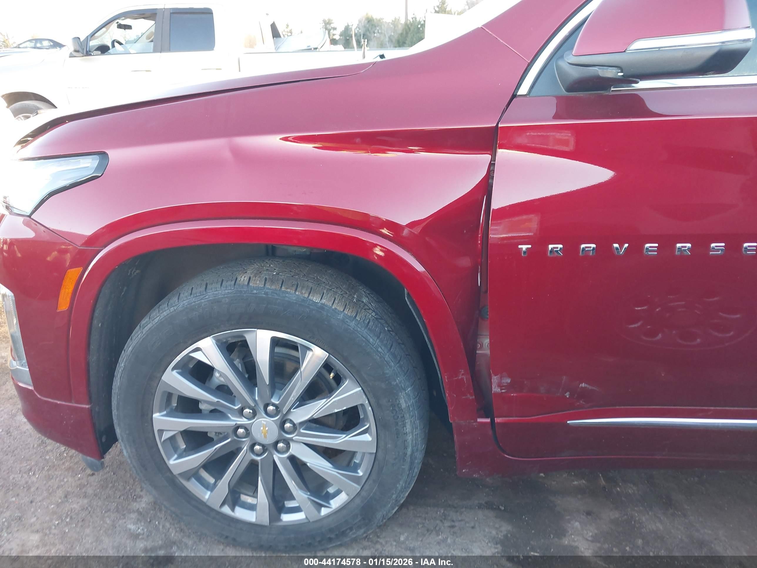 CHEVROLET TRAVERSE image 6