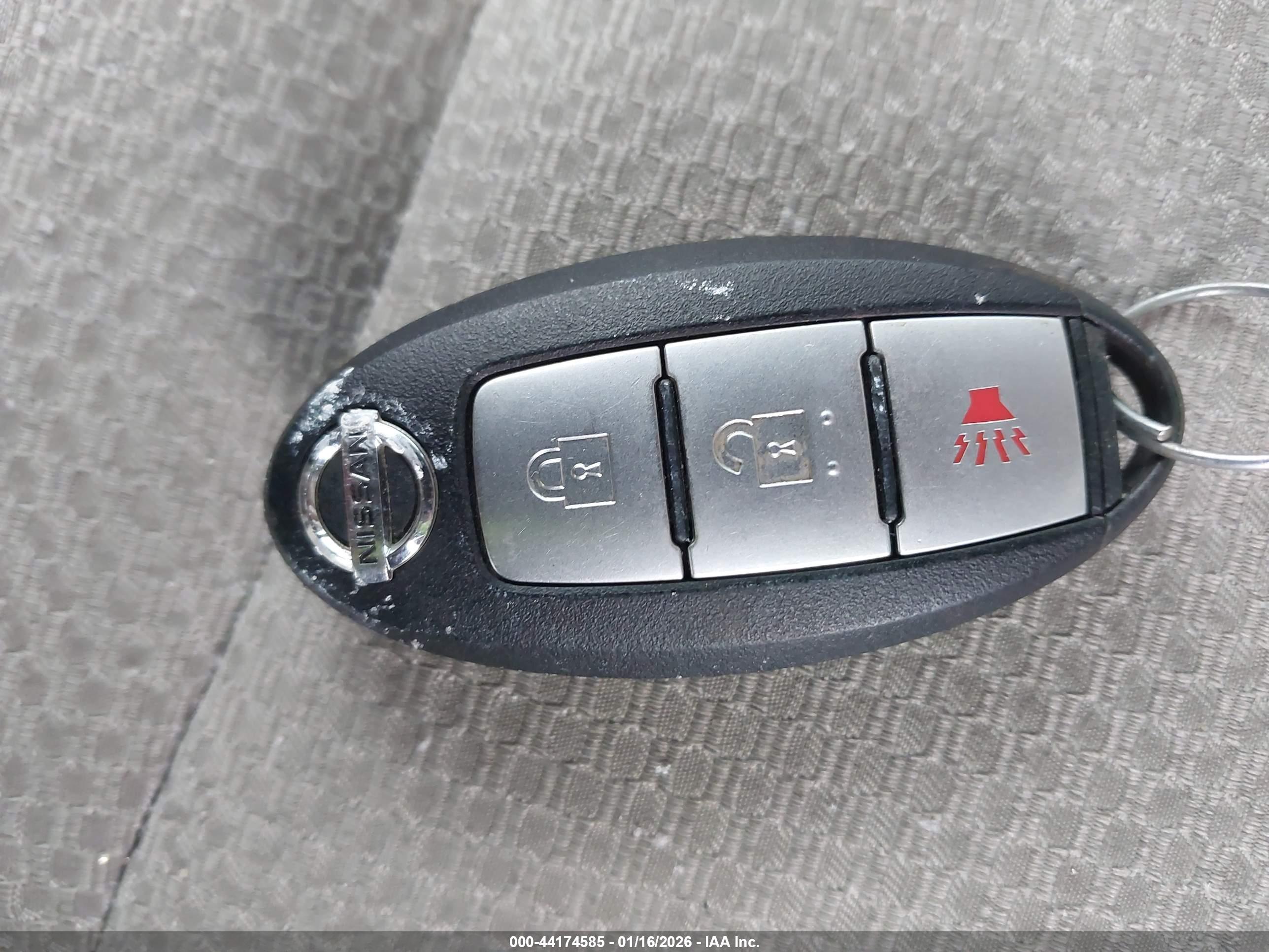 NISSAN ROGUE image 11