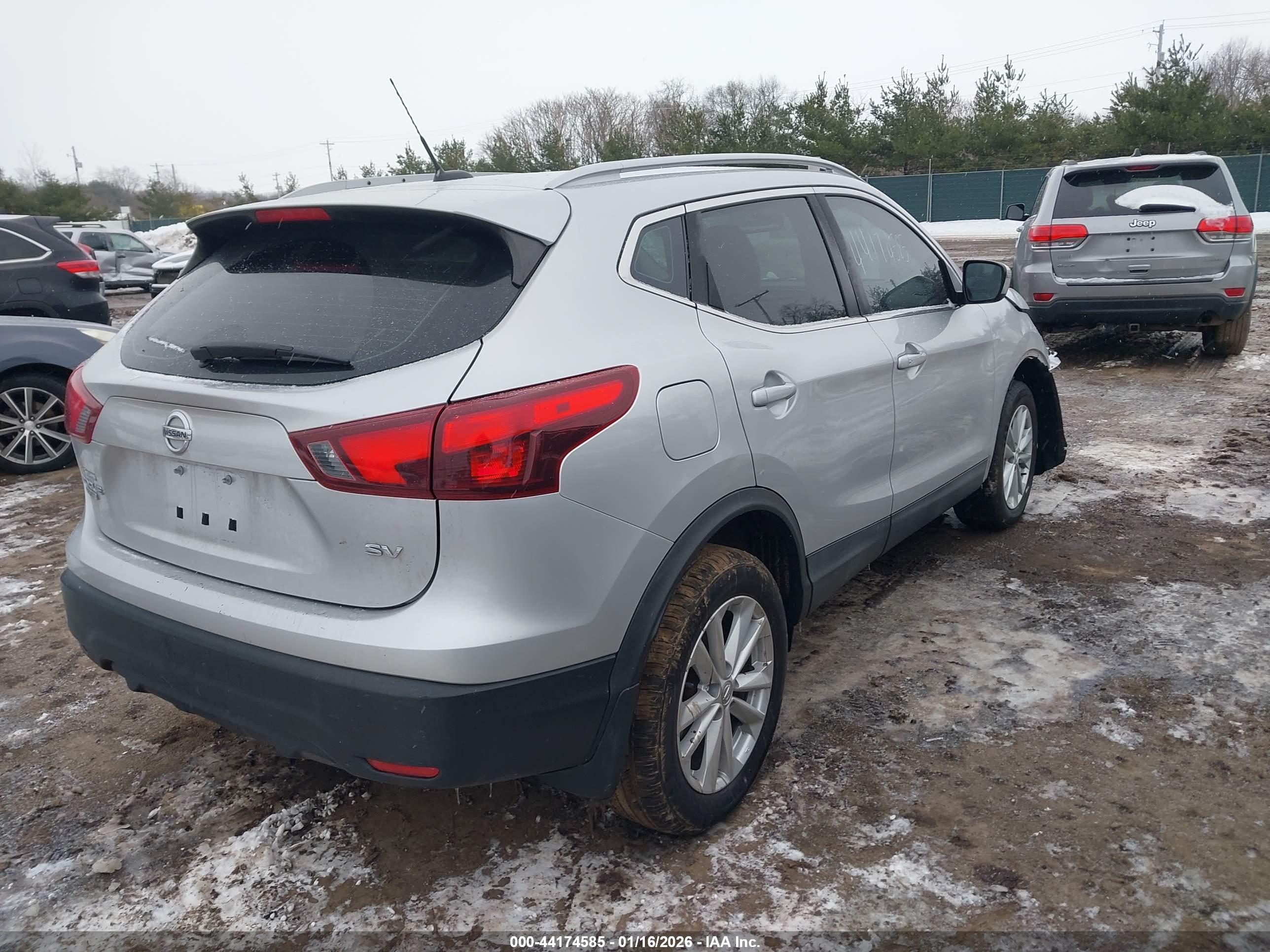 NISSAN ROGUE image 4