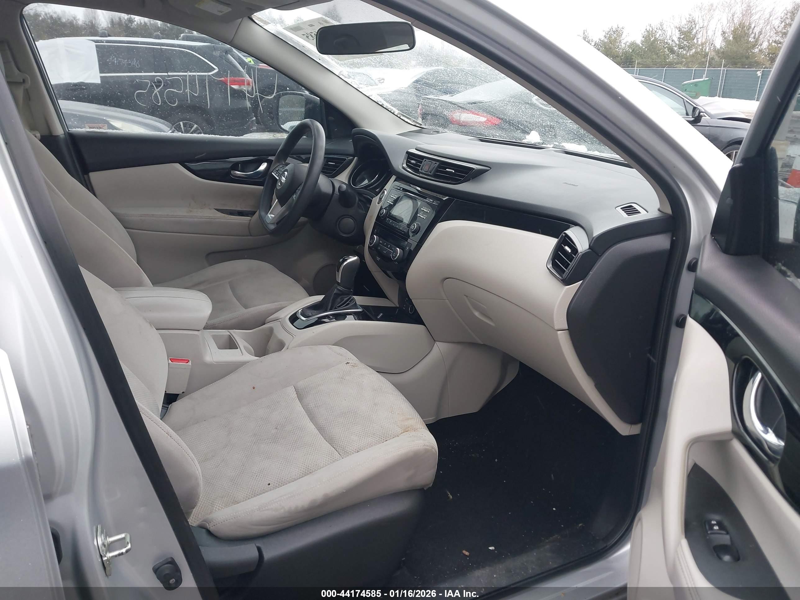 NISSAN ROGUE image 5