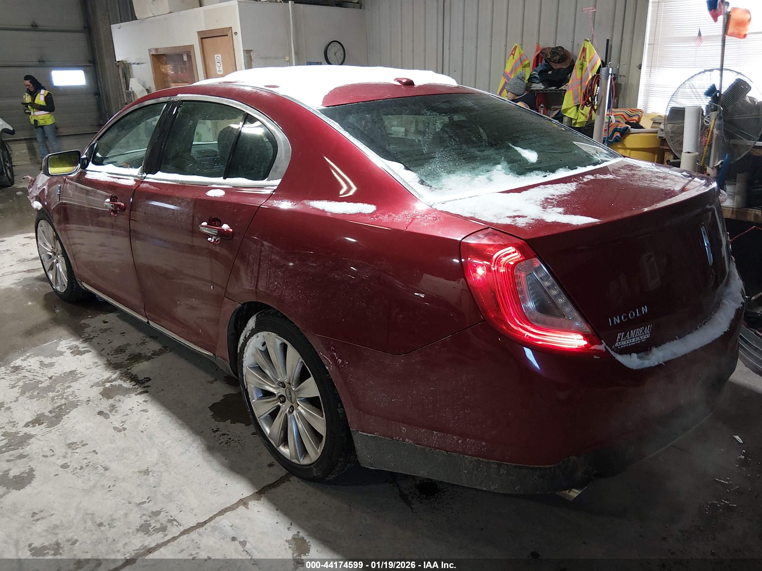 LINCOLN MKS image 3