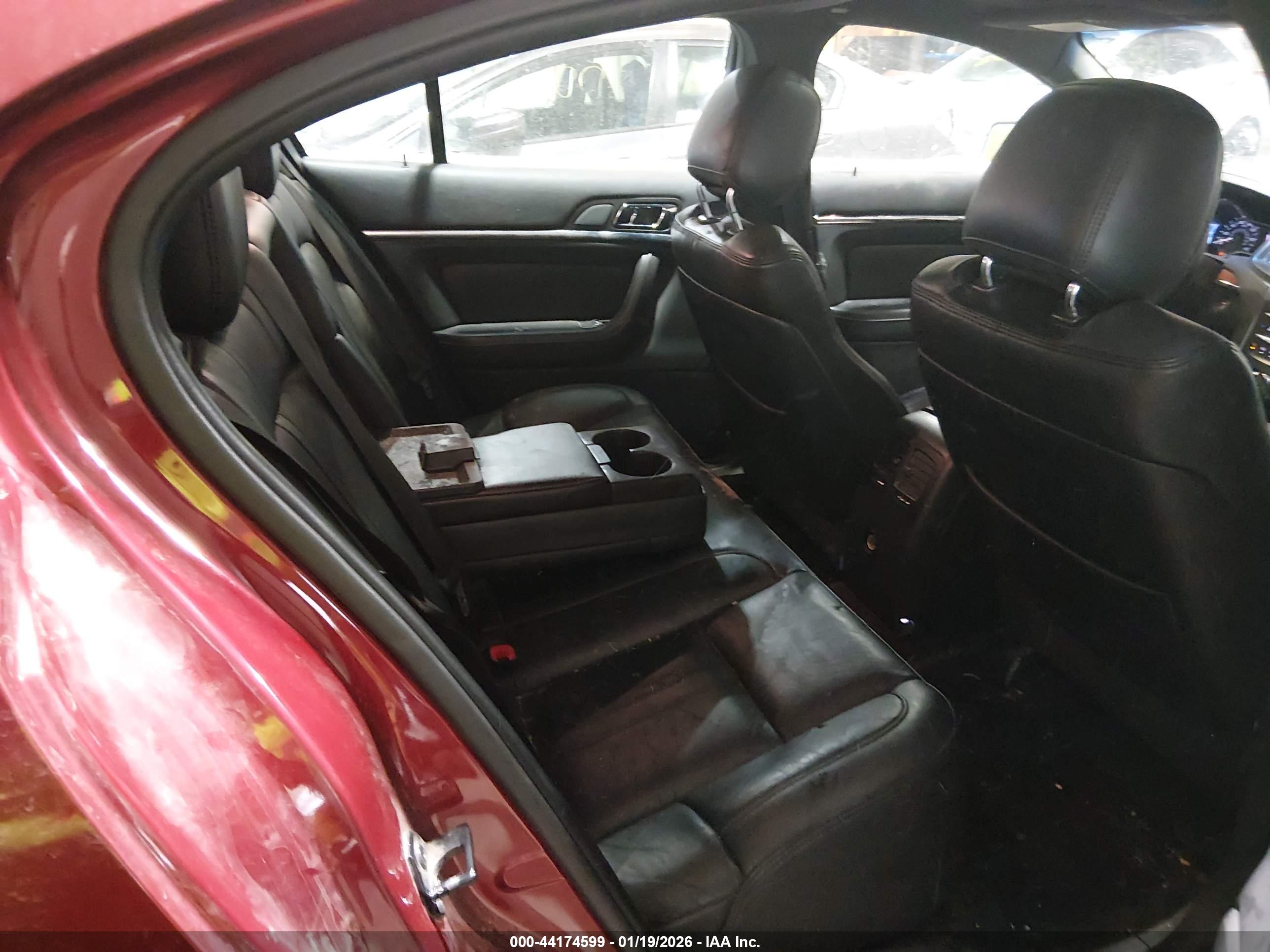 LINCOLN MKS image 8