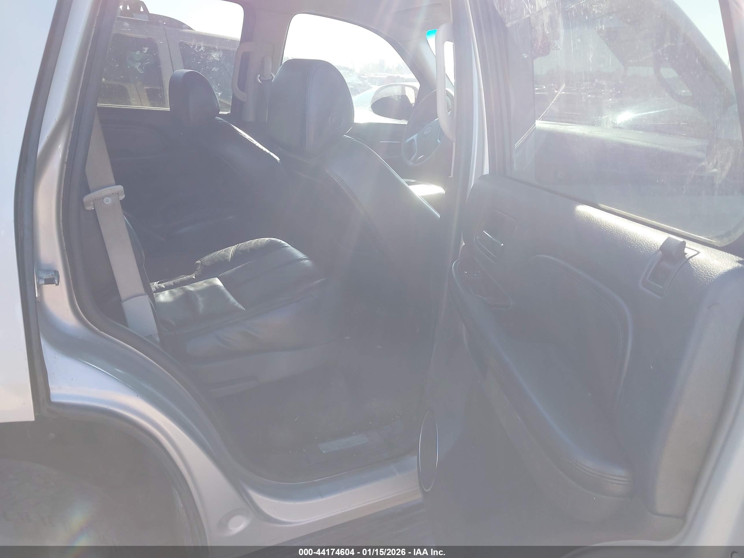 GMC YUKON image 8
