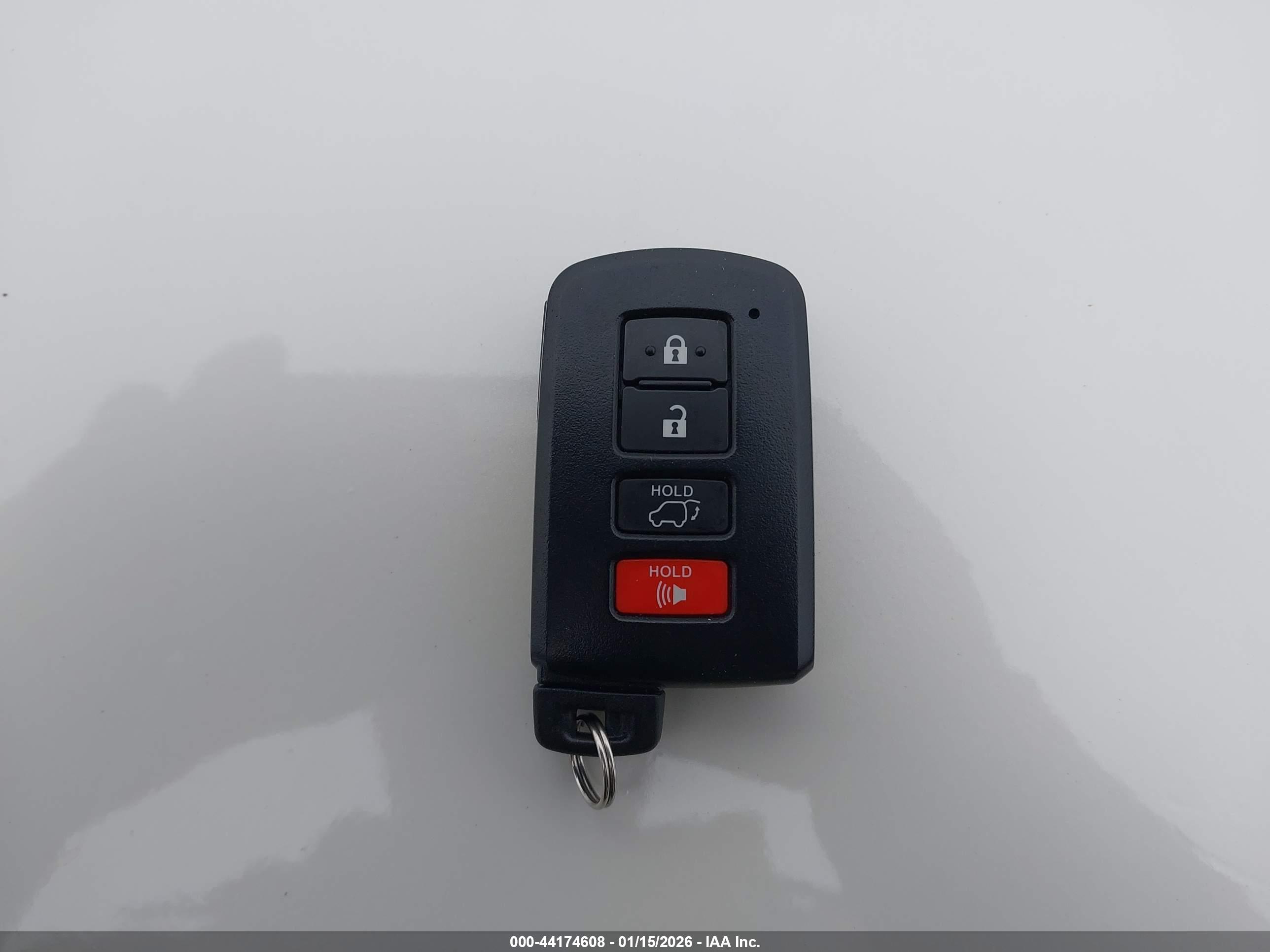 TOYOTA RAV4 image 11