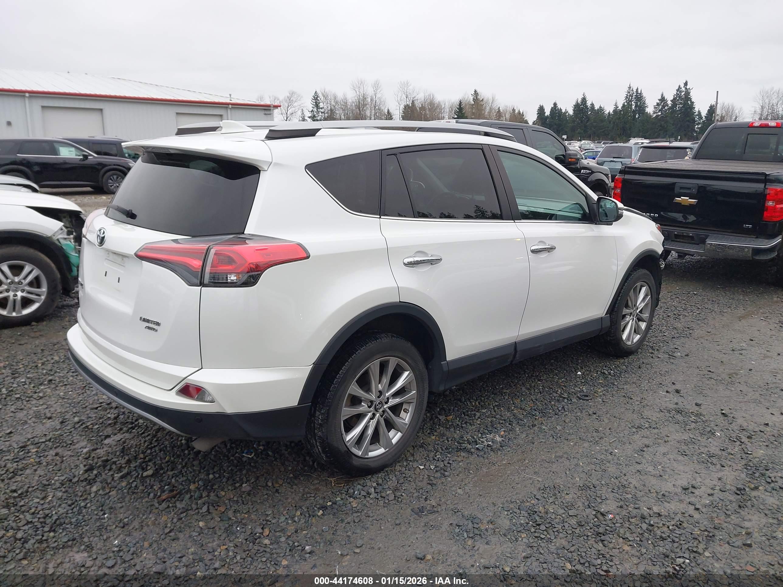 TOYOTA RAV4 image 4
