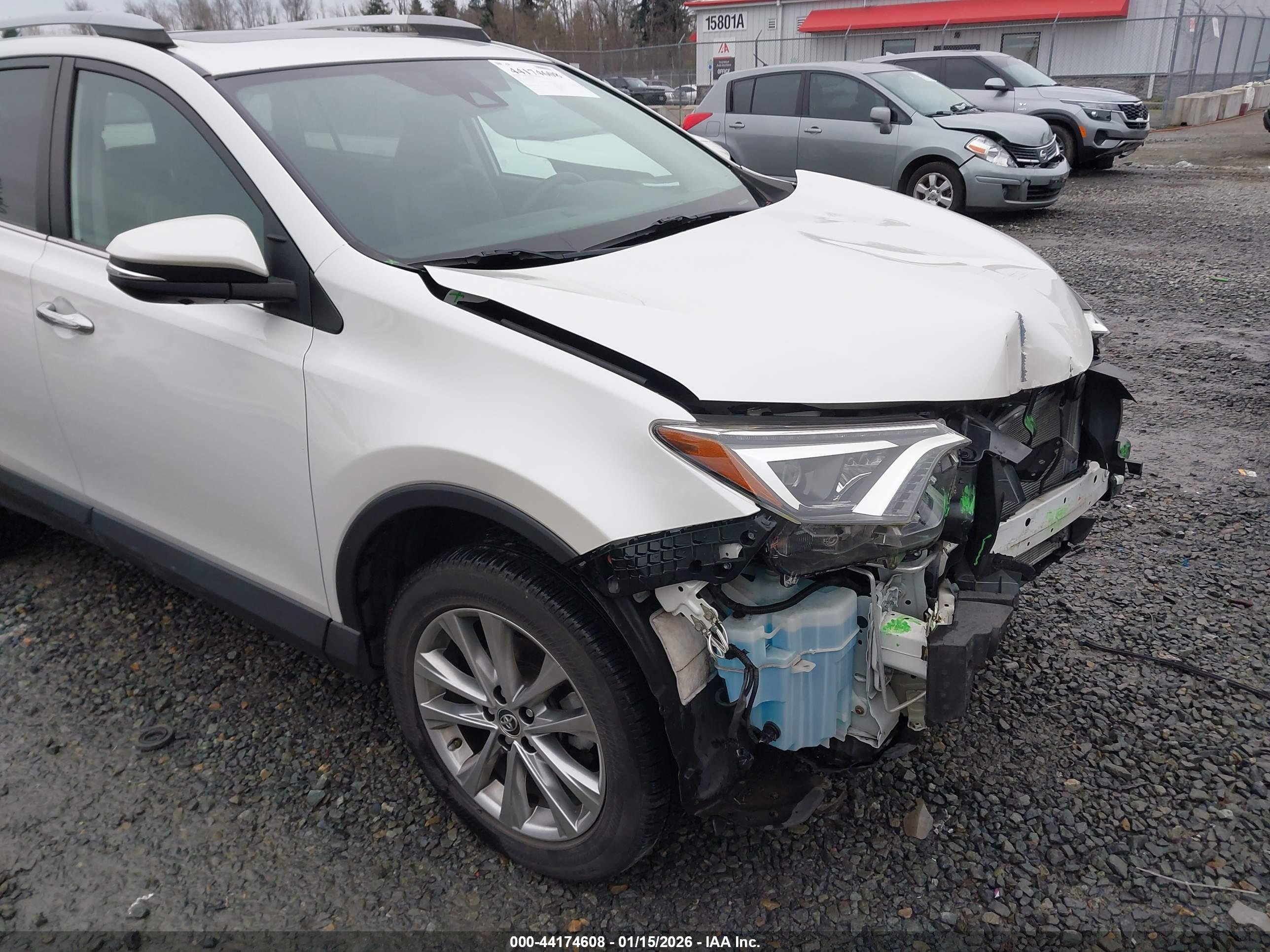 TOYOTA RAV4 image 6