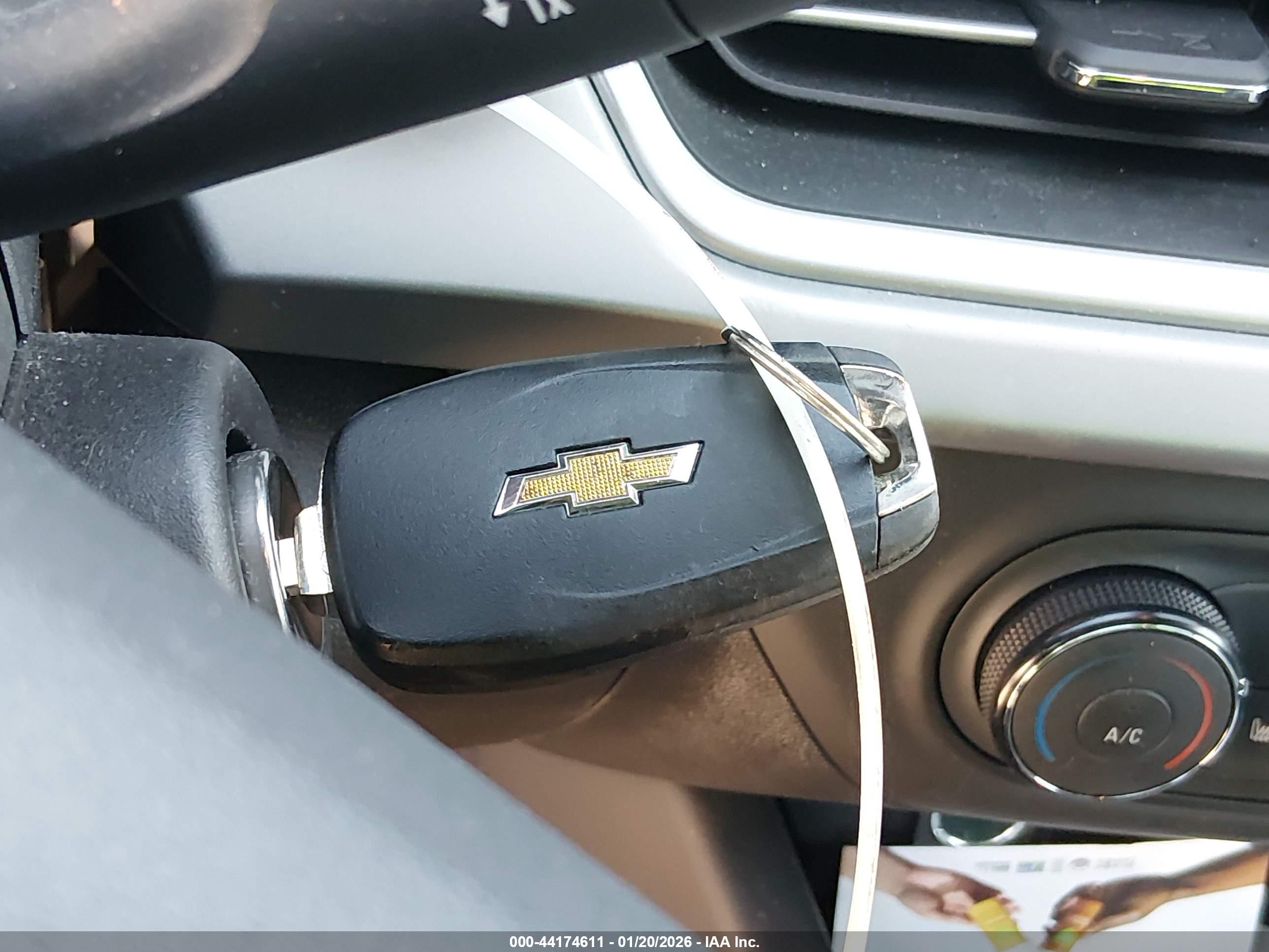 CHEVROLET TRAX image 11