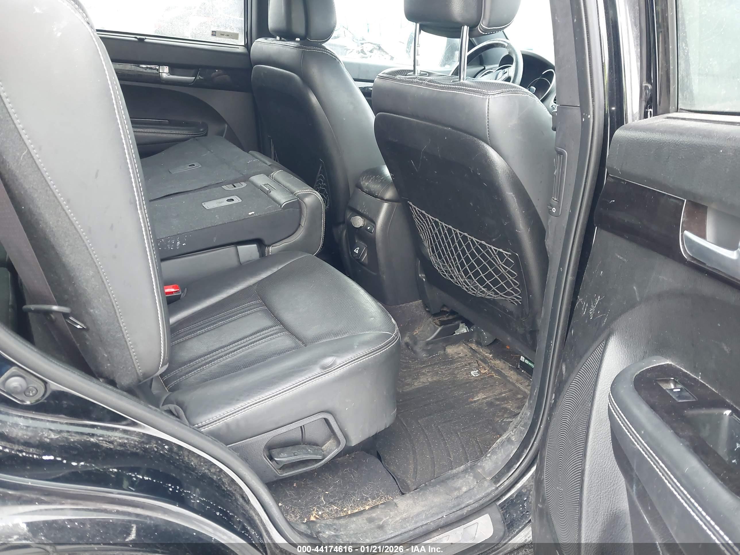 KIA SORENTO image 8