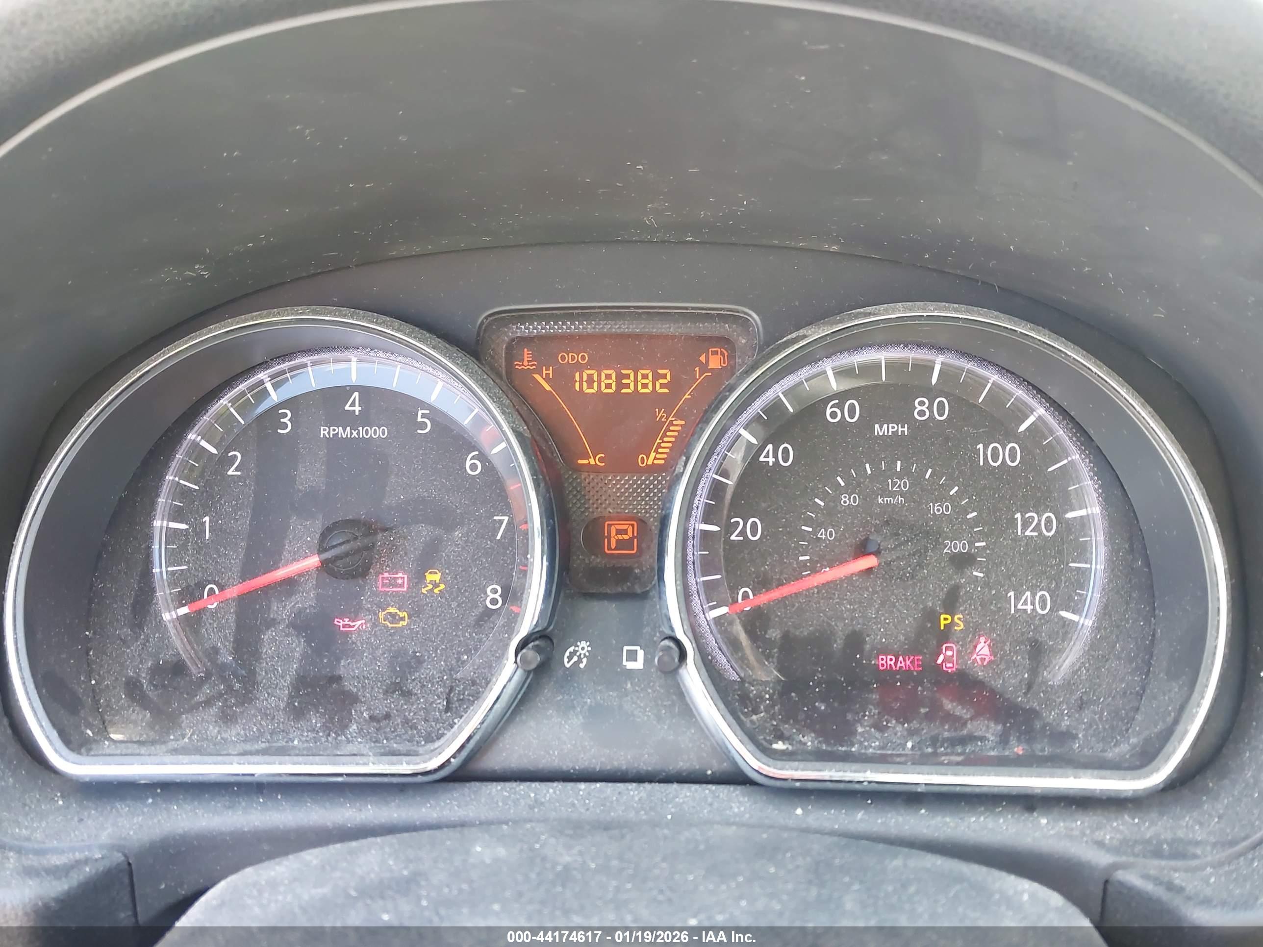 NISSAN VERSA image 7