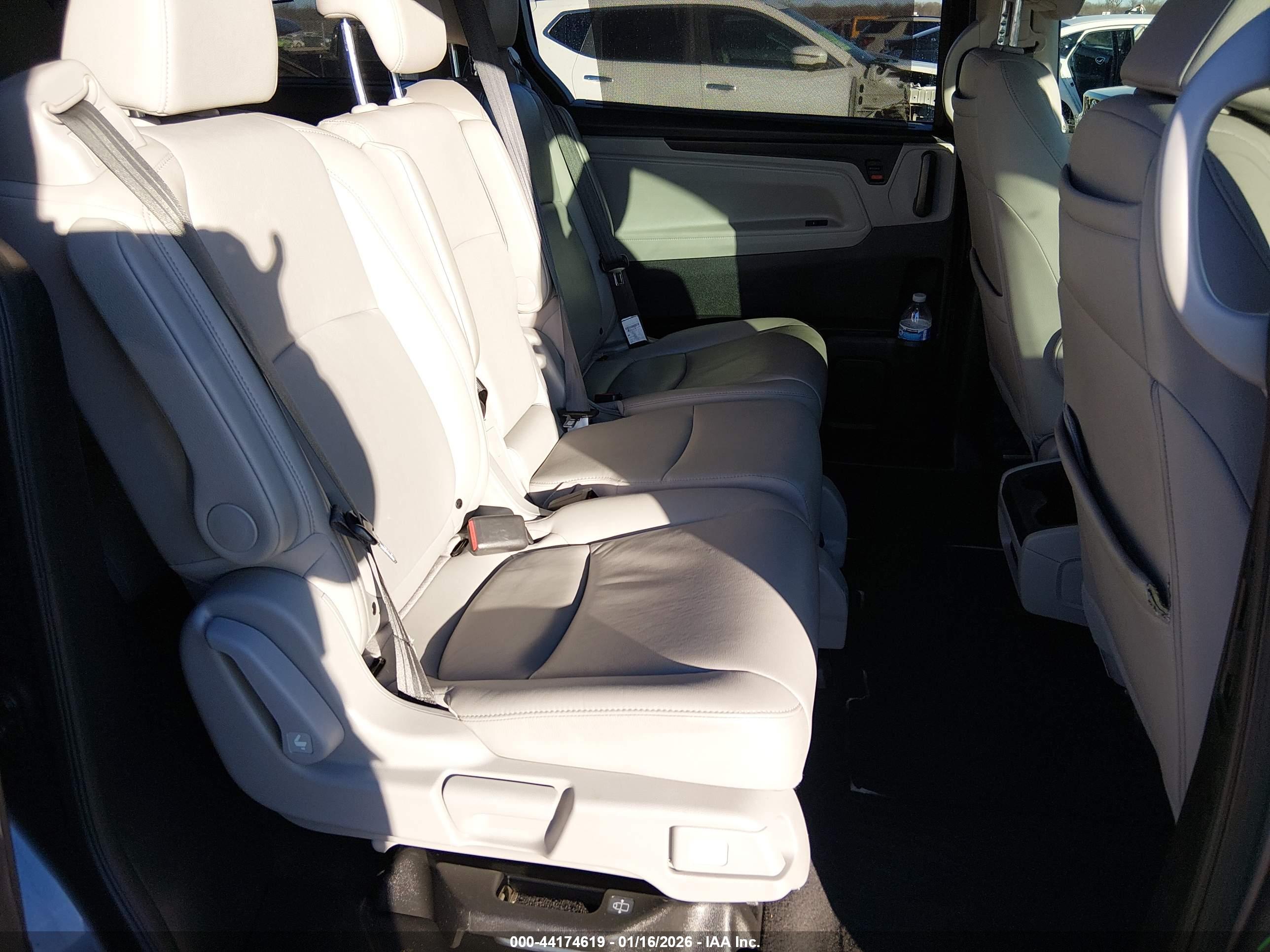 HONDA ODYSSEY image 8