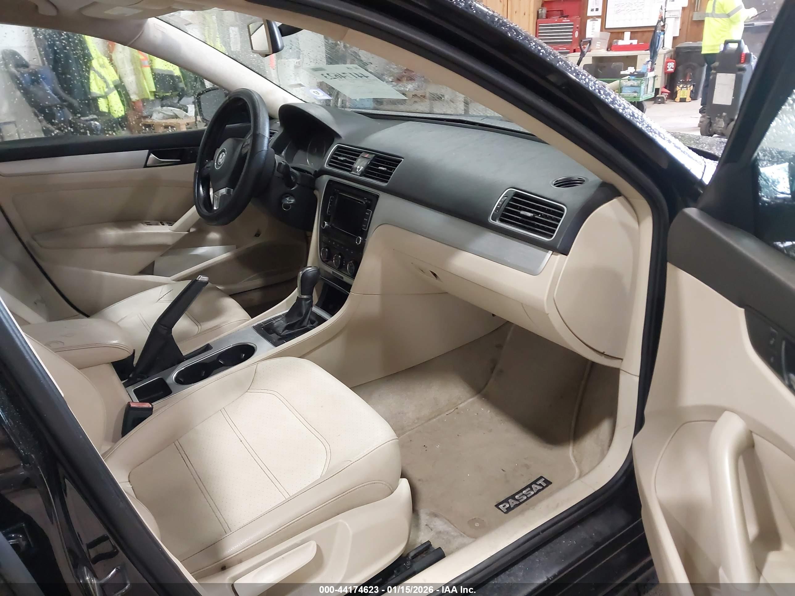 VOLKSWAGEN PASSAT image 5