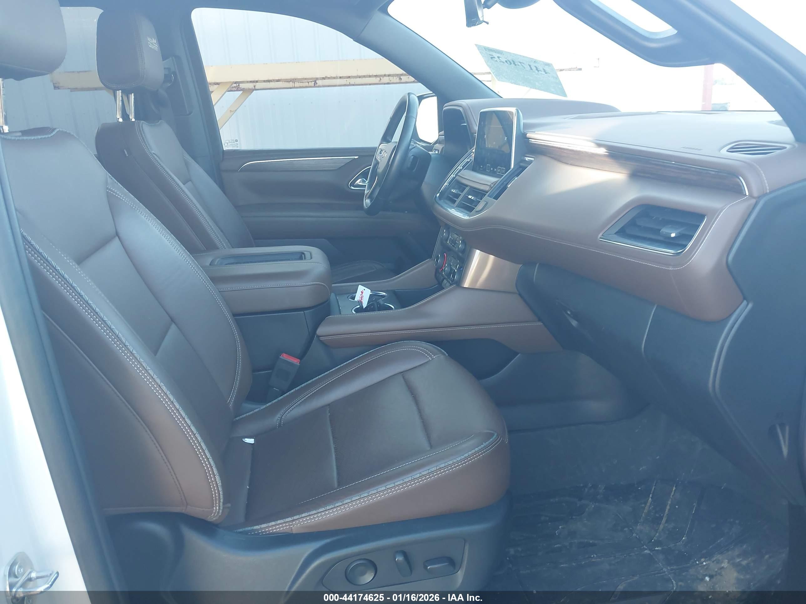CHEVROLET TAHOE image 5