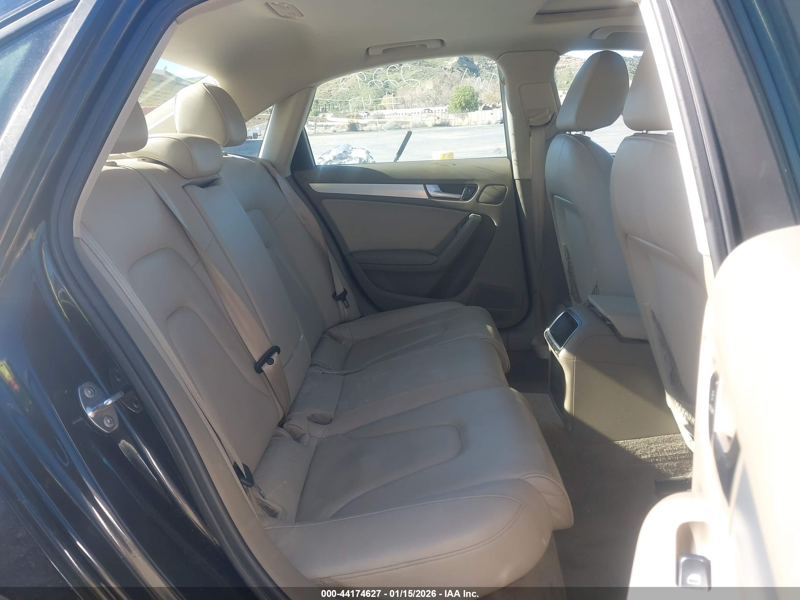 AUDI A4 image 8