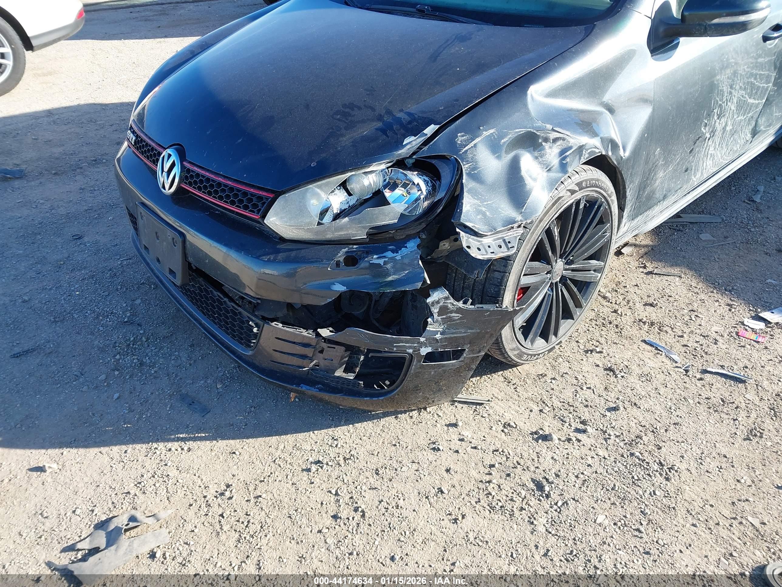 VOLKSWAGEN GTI image 6