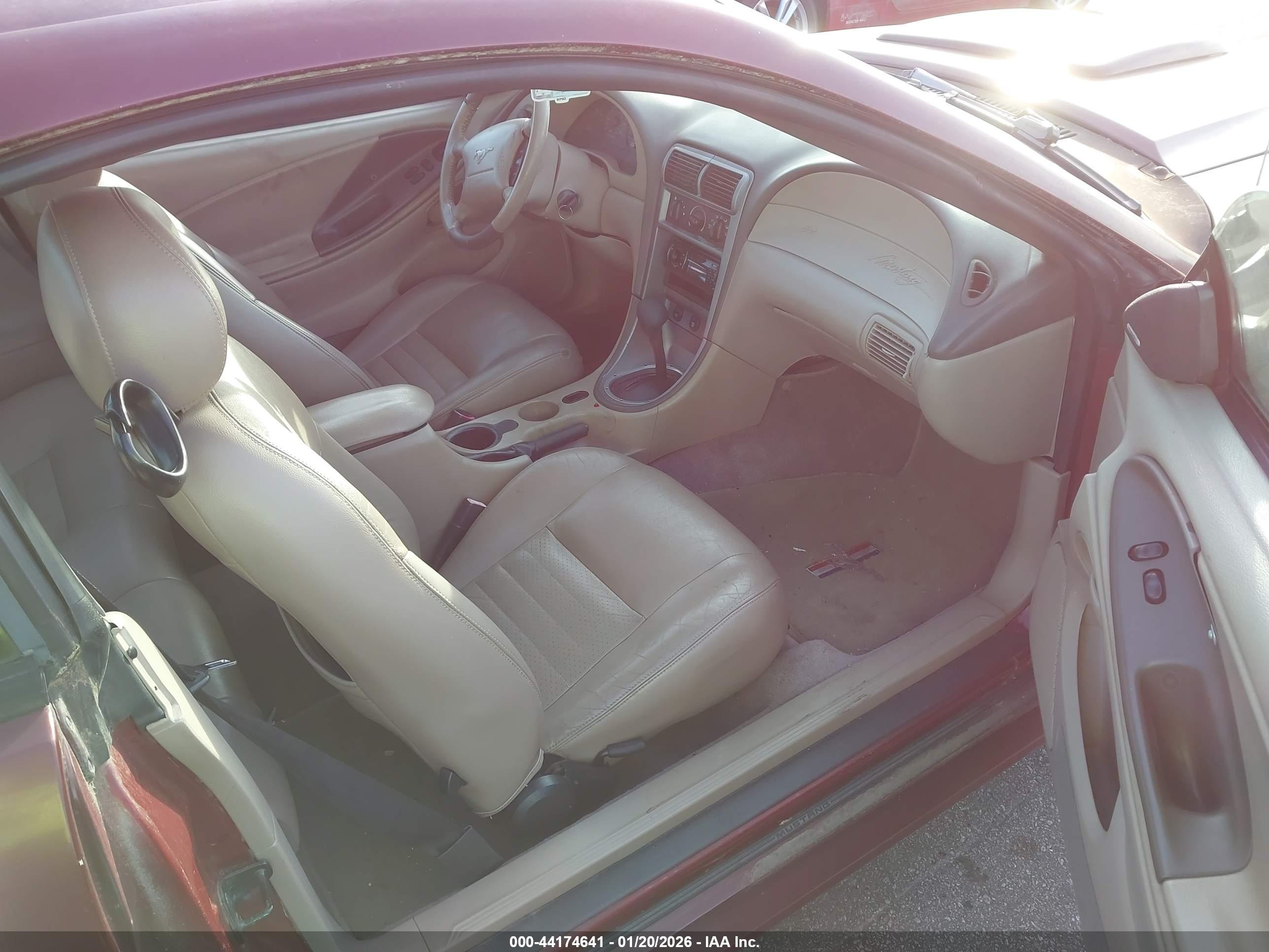 FORD MUSTANG image 5