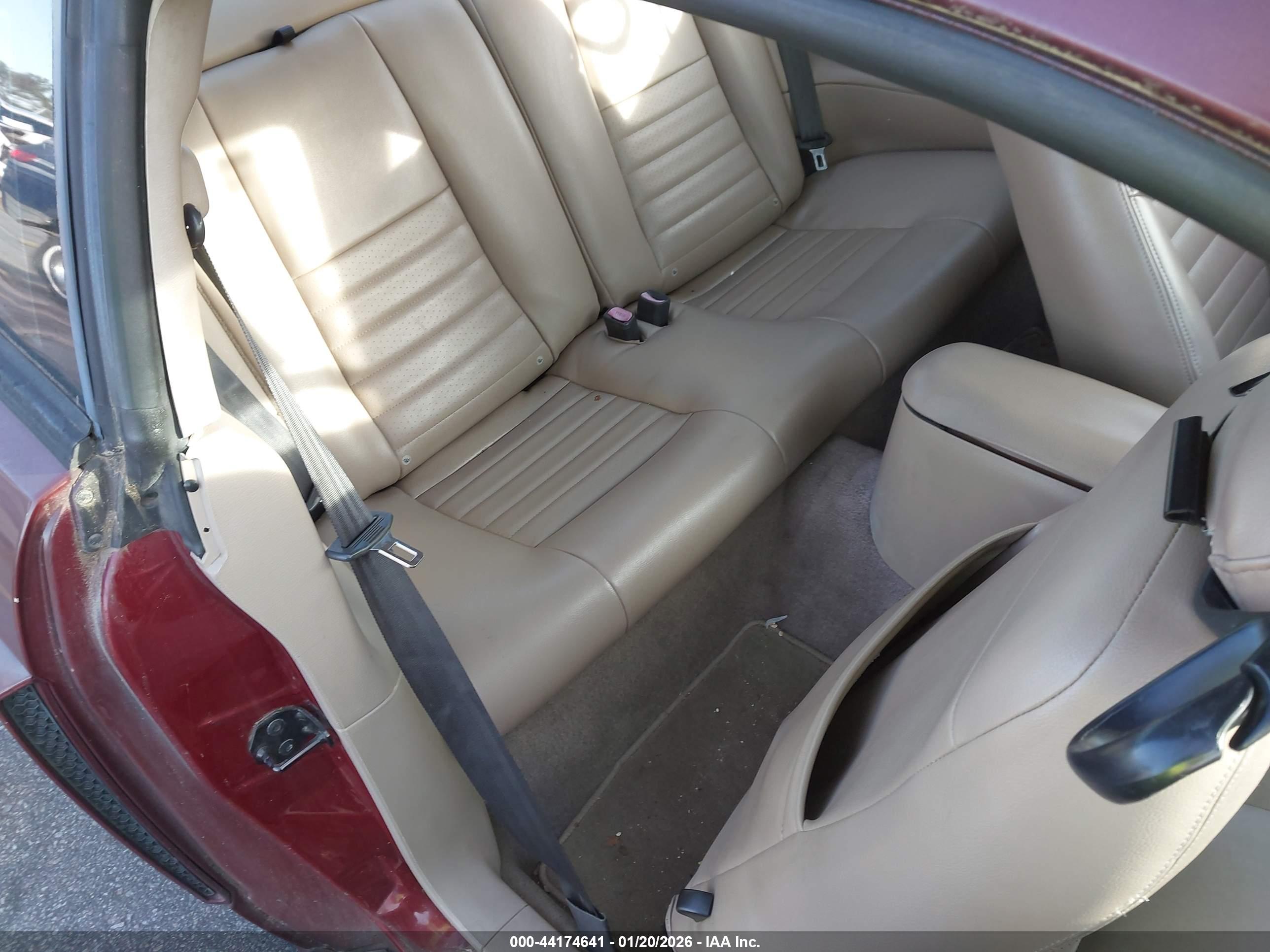 FORD MUSTANG image 8