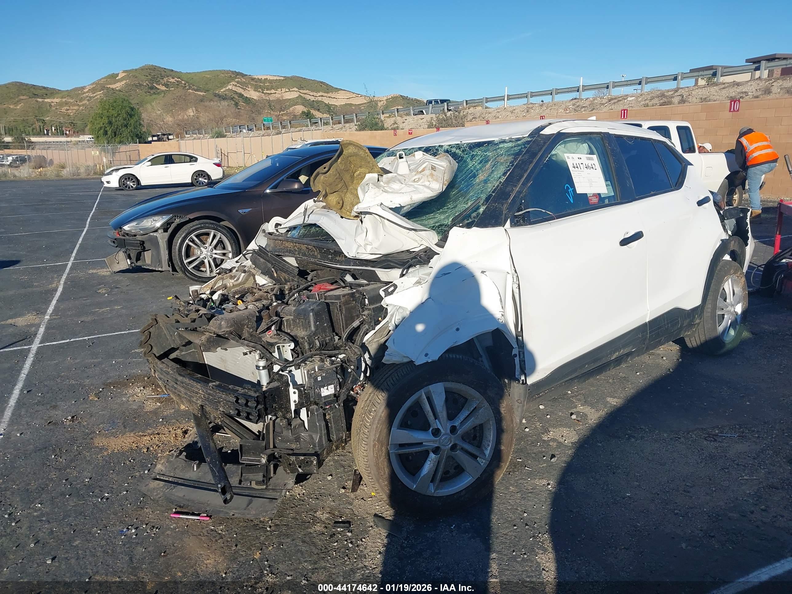 NISSAN KICKS image 2