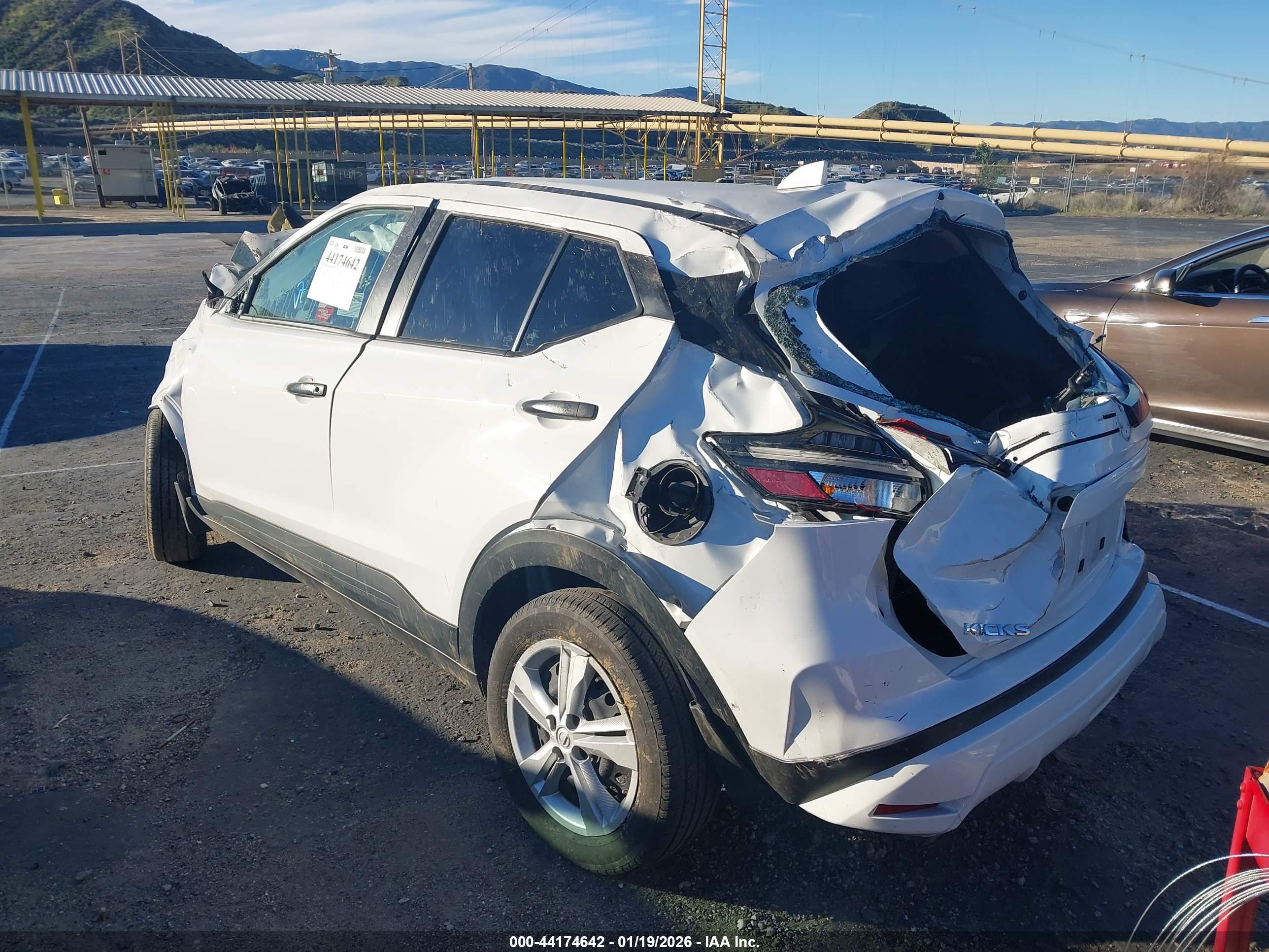 NISSAN KICKS image 3