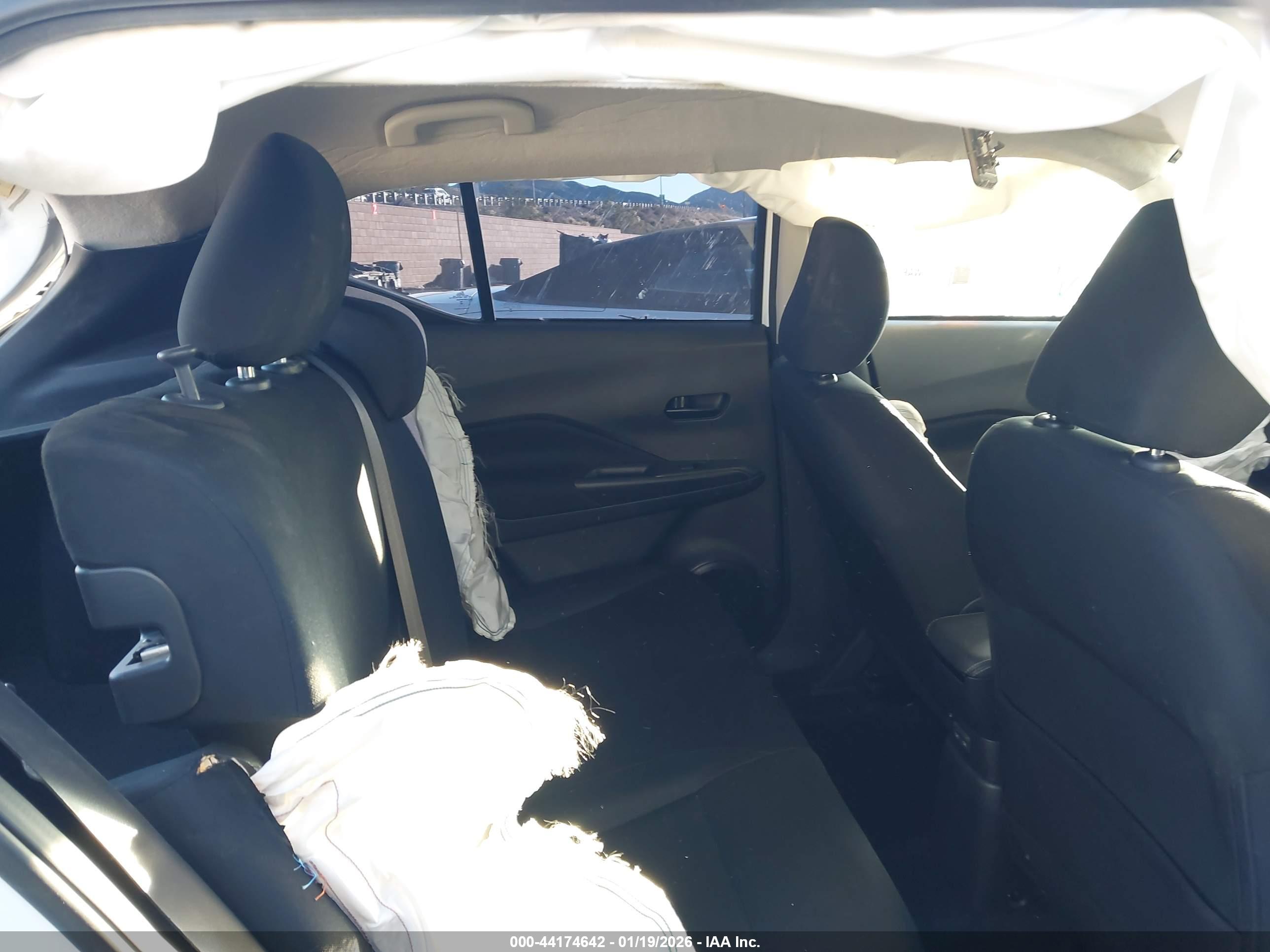 NISSAN KICKS image 8