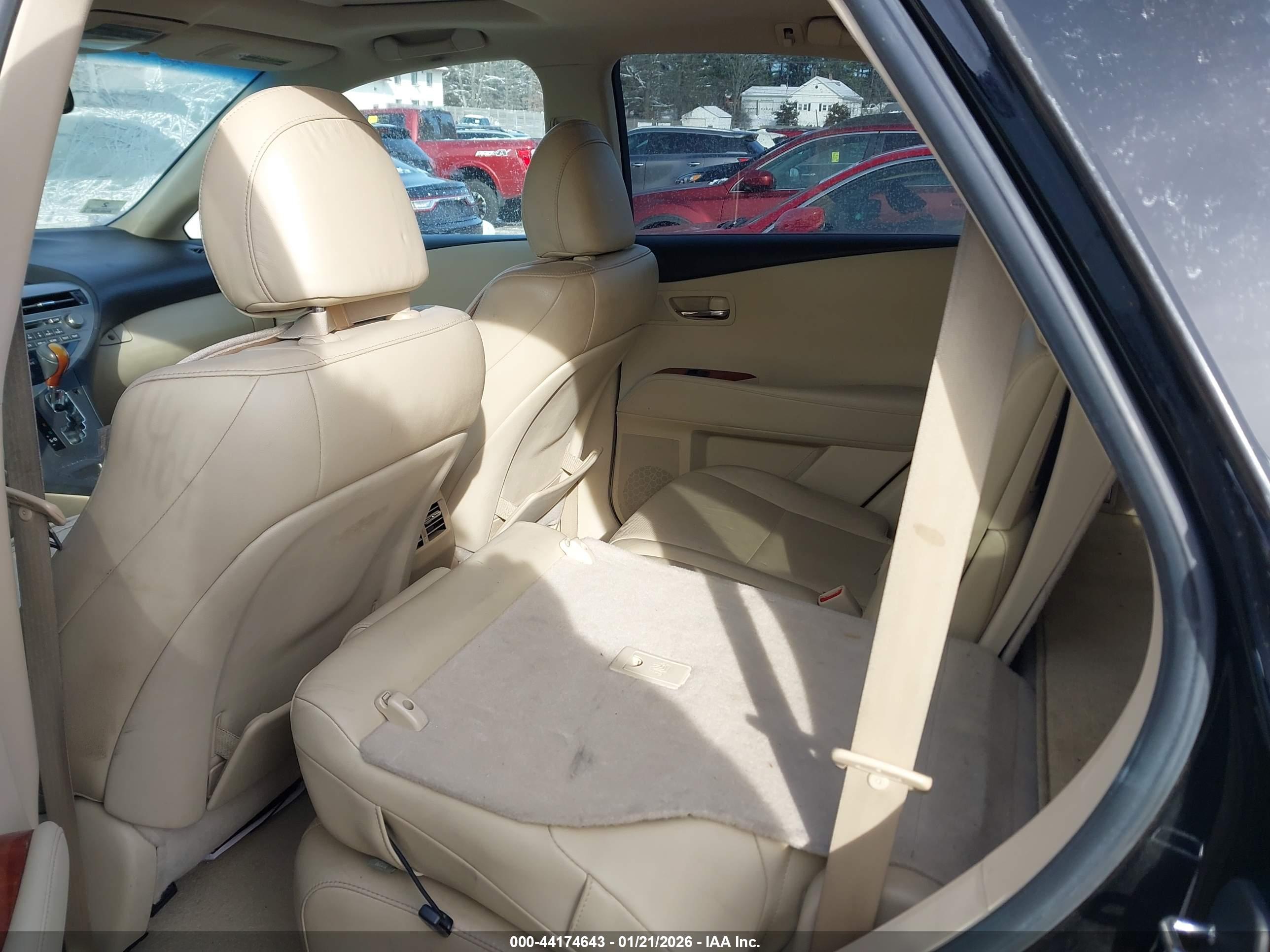 LEXUS RX image 8