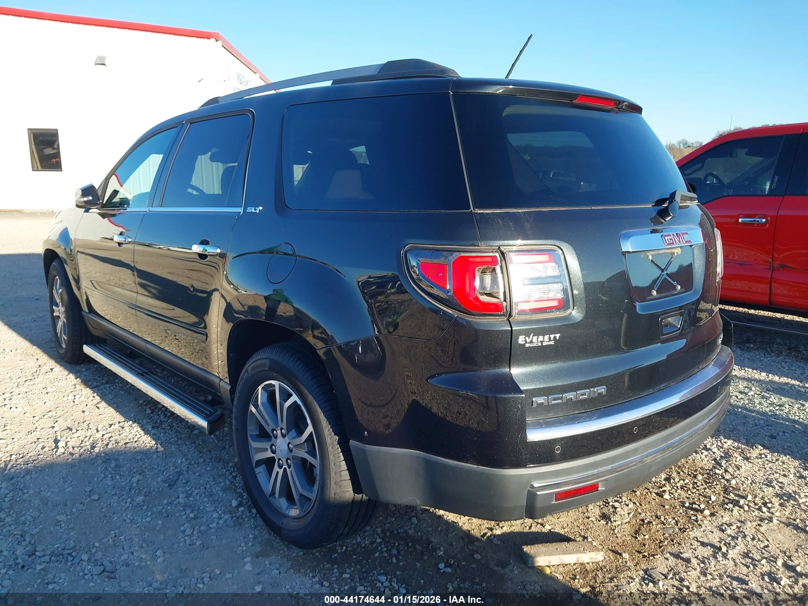 GMC ACADIA image 3