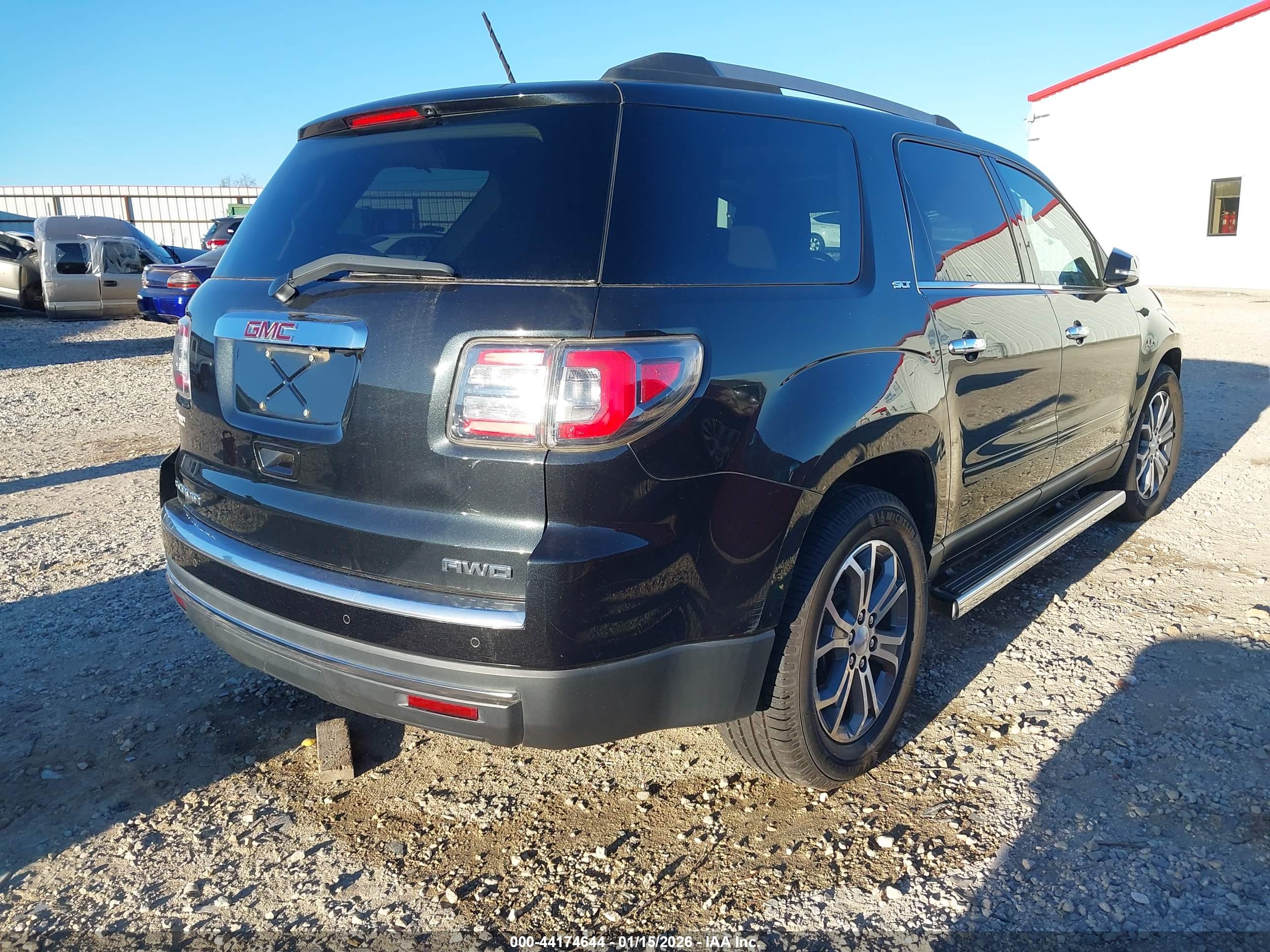 GMC ACADIA image 4