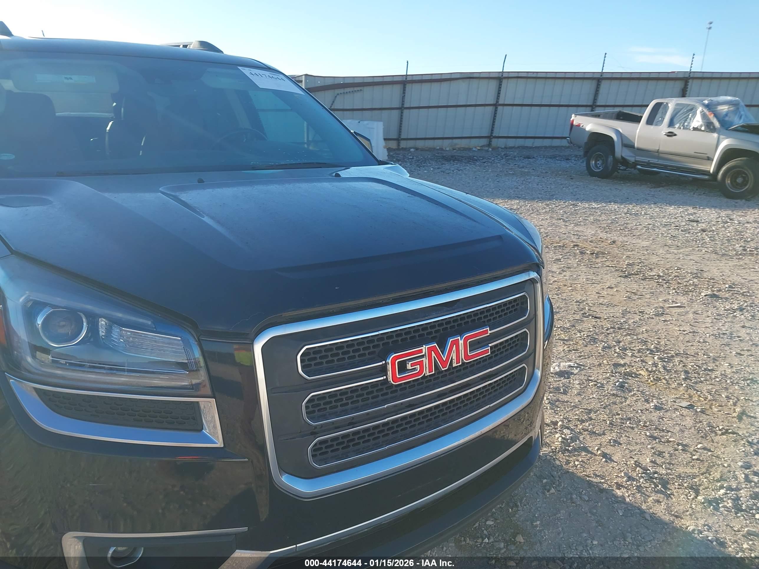 GMC ACADIA image 6