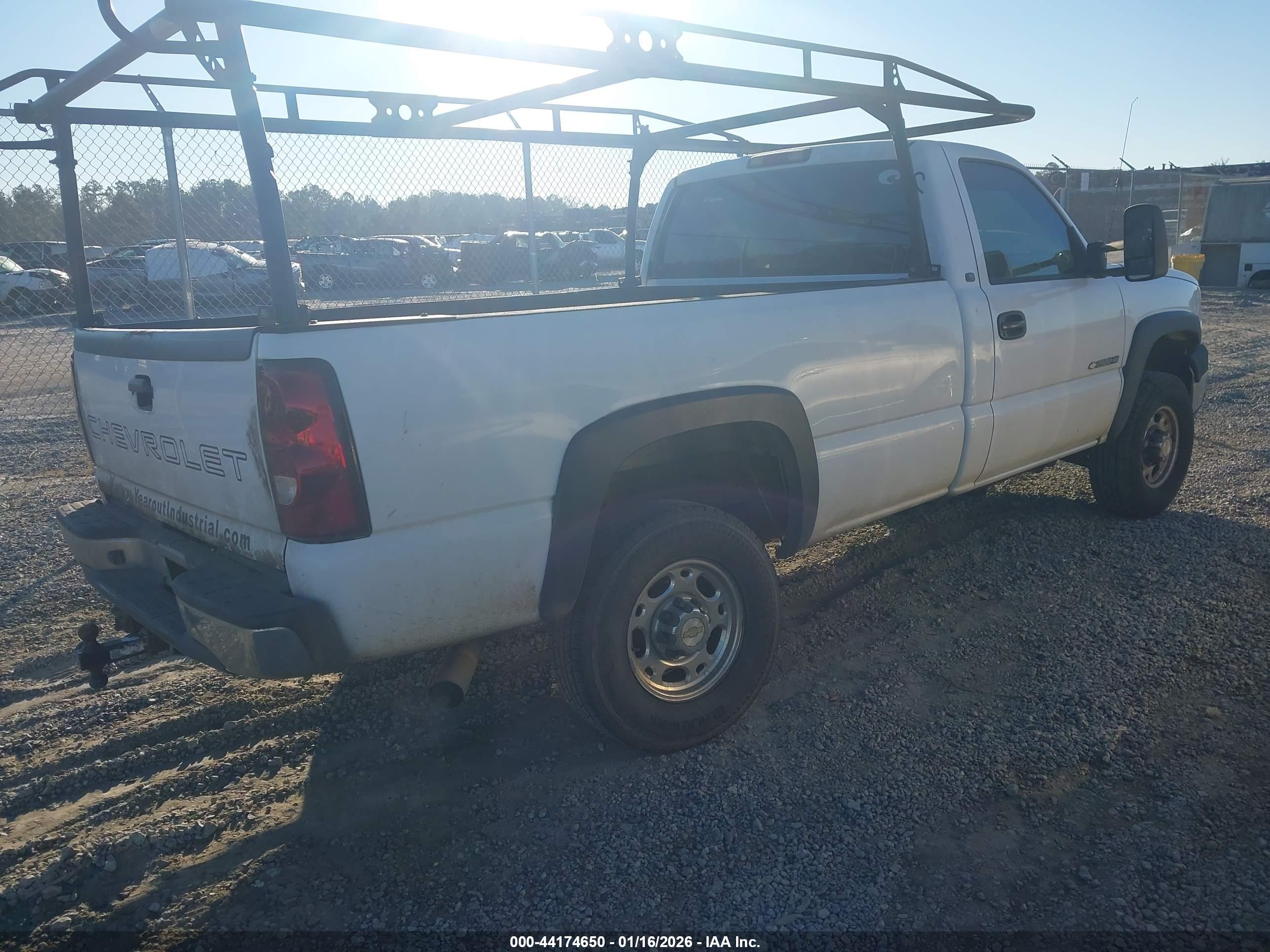 CHEVROLET SILVERADO image 4