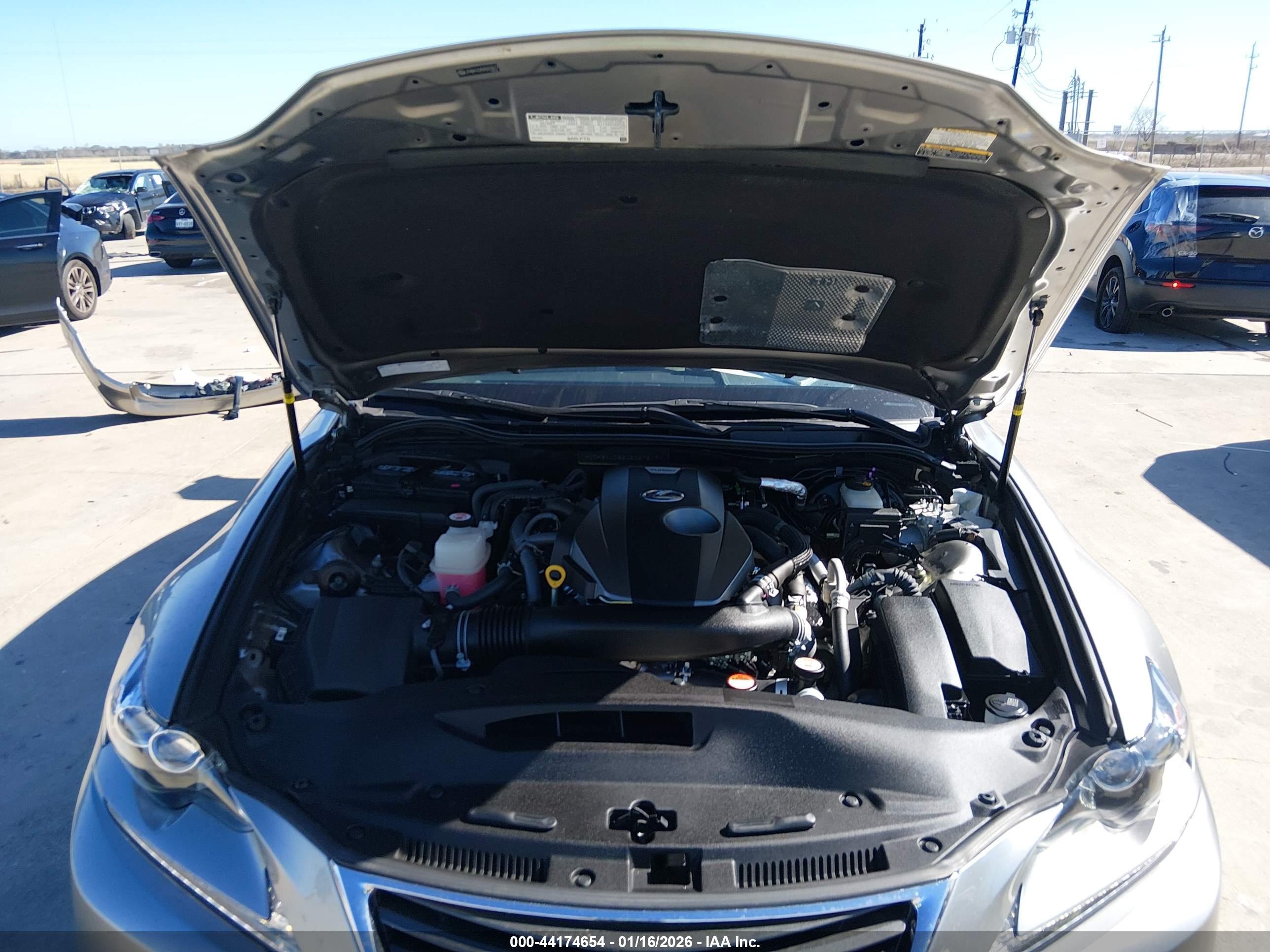 LEXUS IS image 10