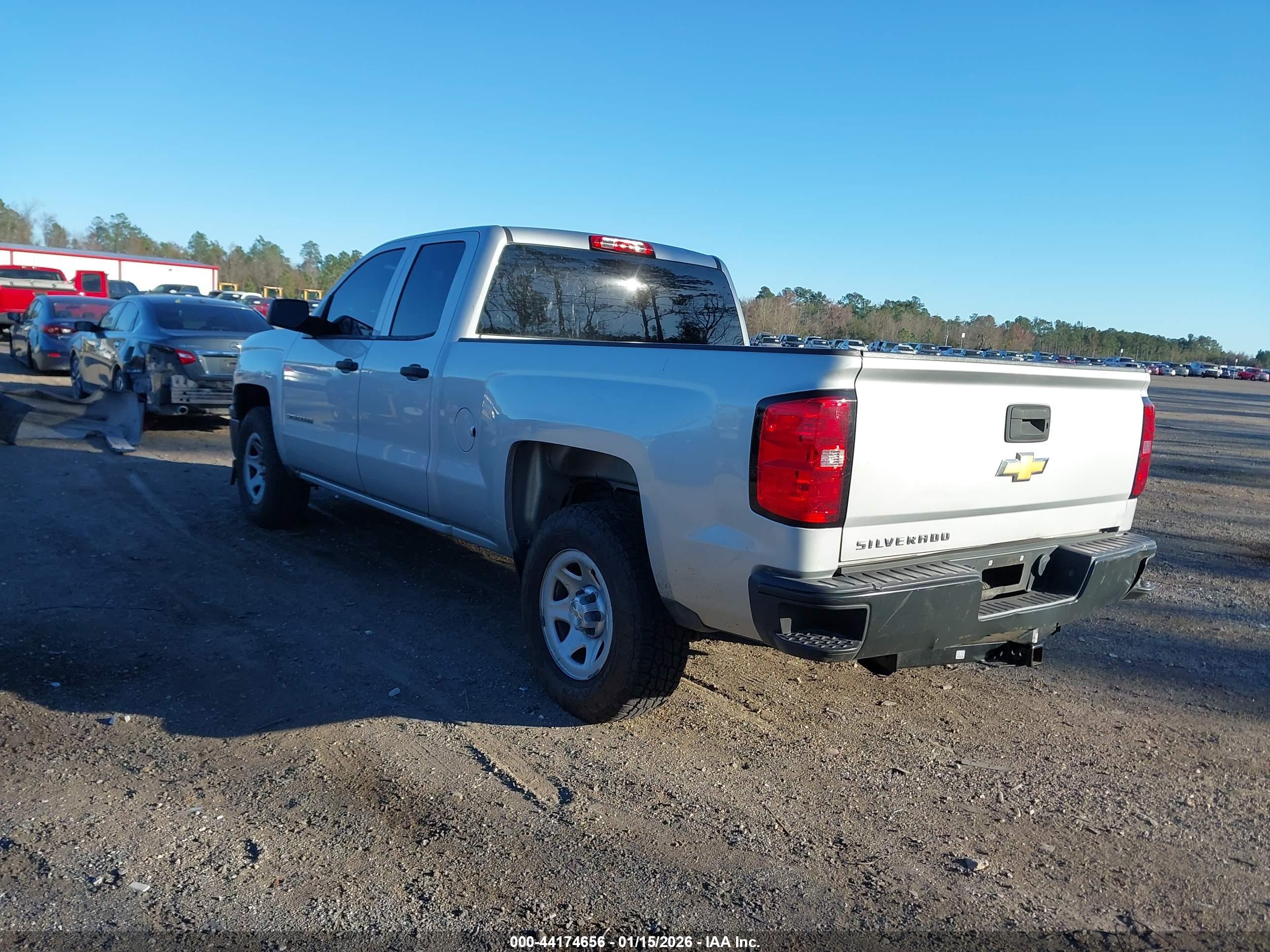 CHEVROLET SILVERADO image 3