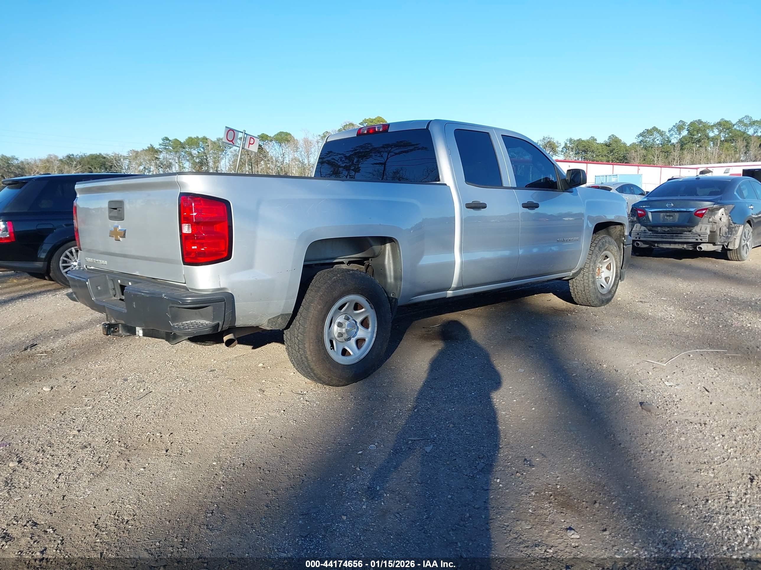 CHEVROLET SILVERADO image 4