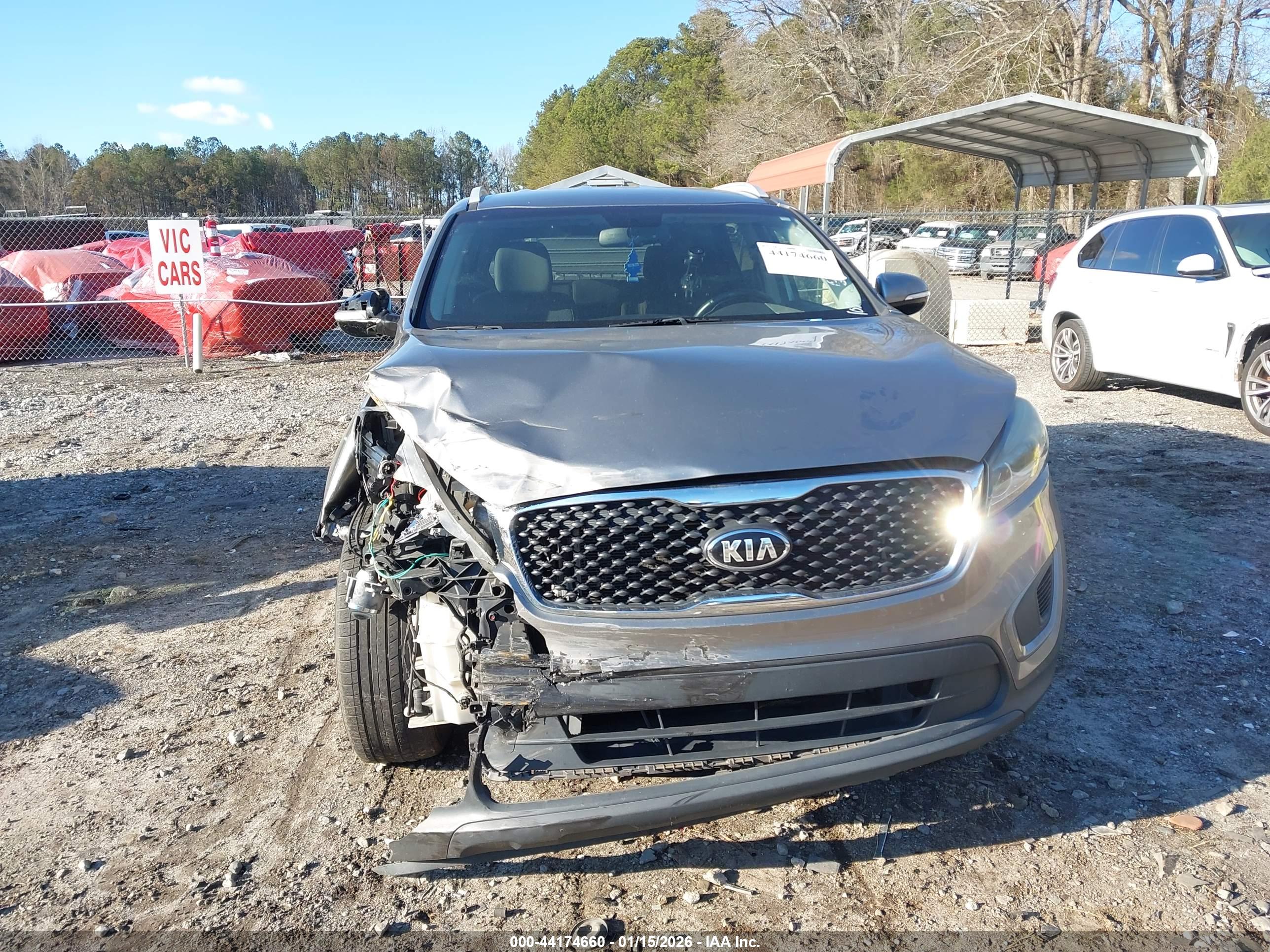 KIA SORENTO image 6