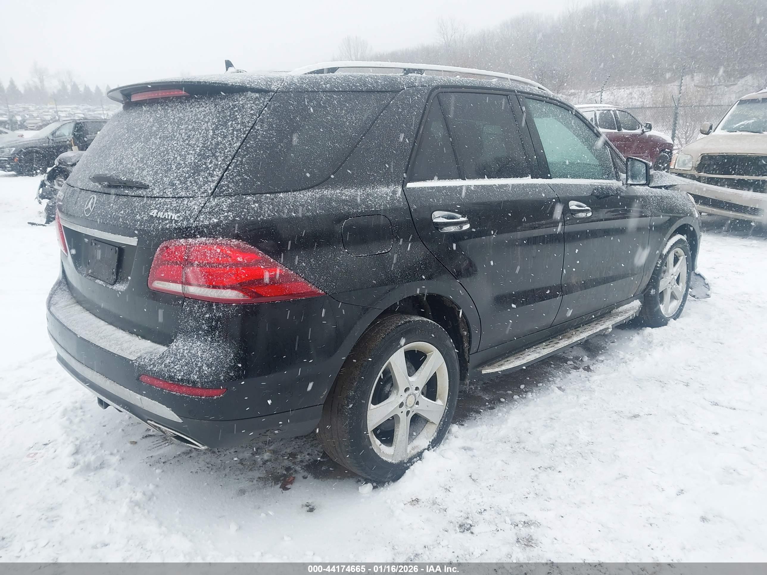 MERCEDES-BENZ GLE image 4