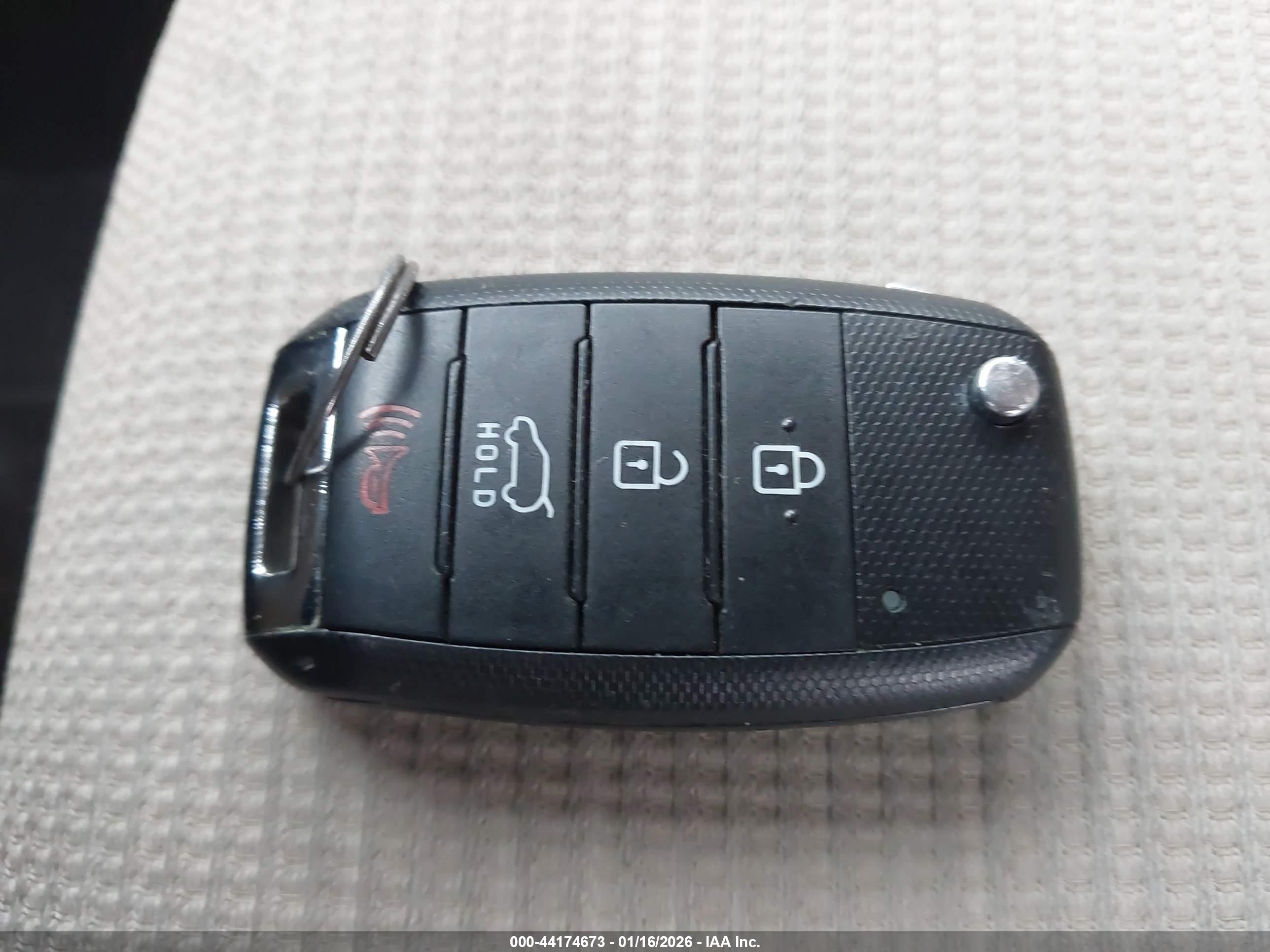 KIA SORENTO image 11