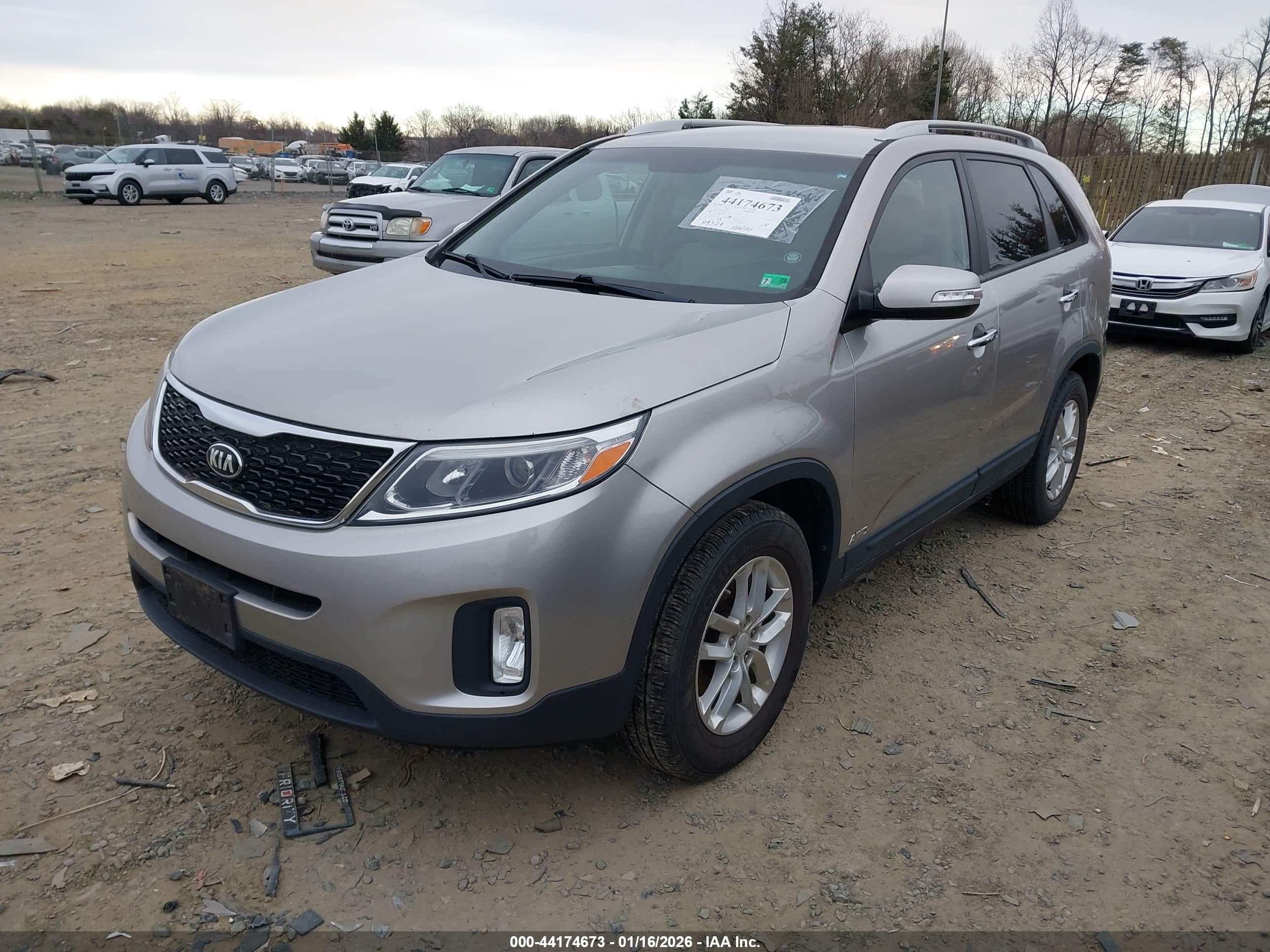 KIA SORENTO image 2