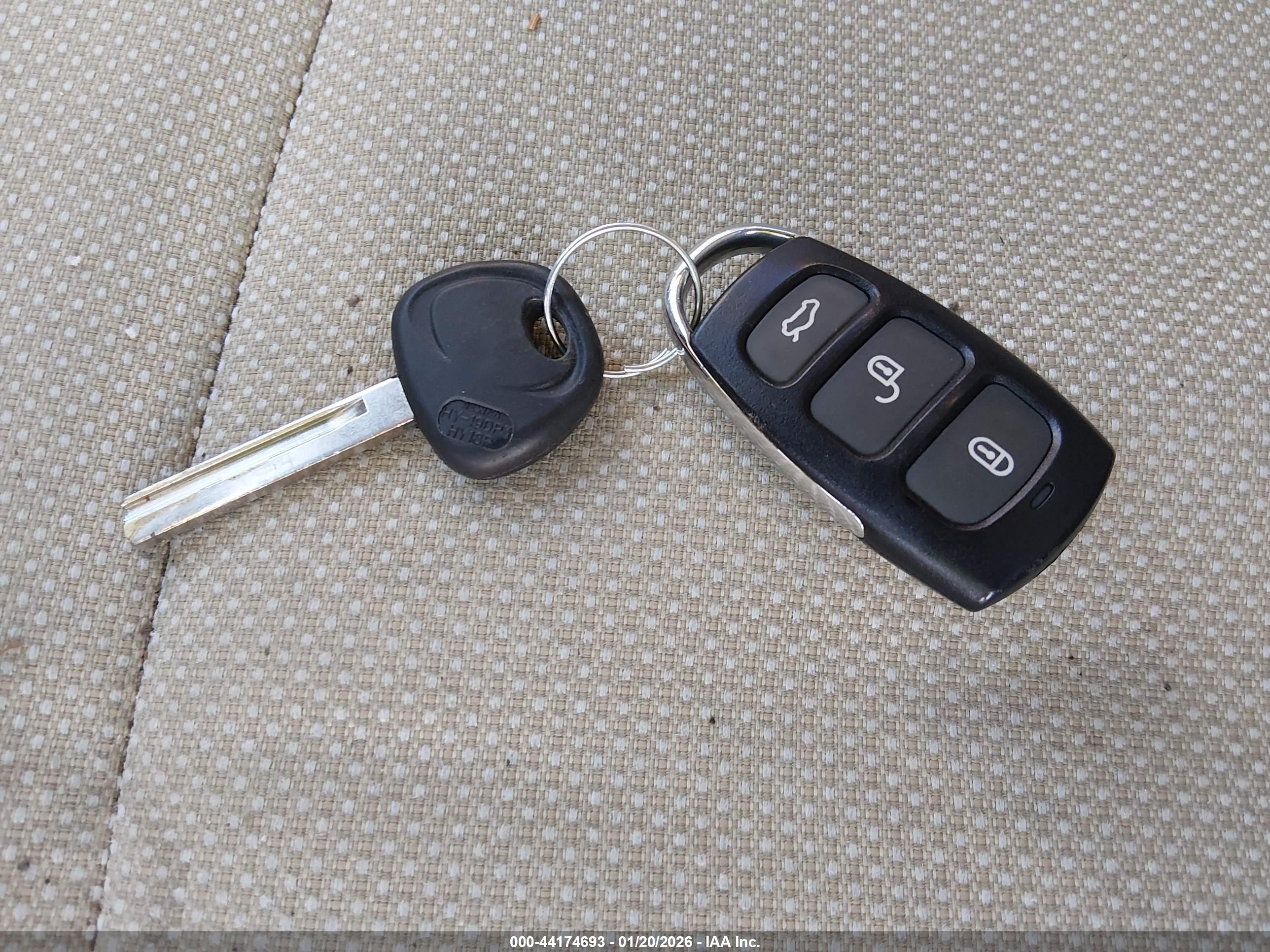 HYUNDAI ACCENT image 11