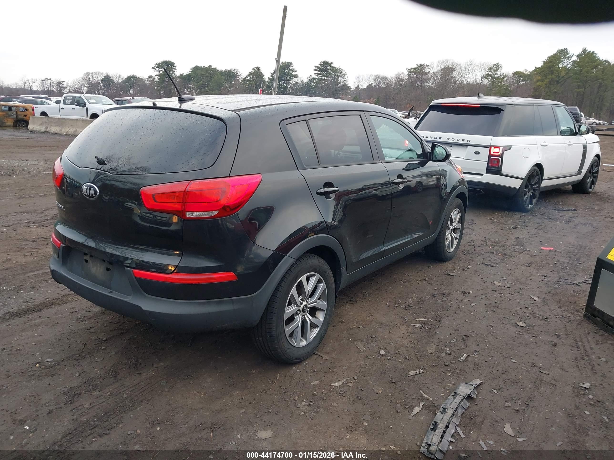 KIA SPORTAGE image 4