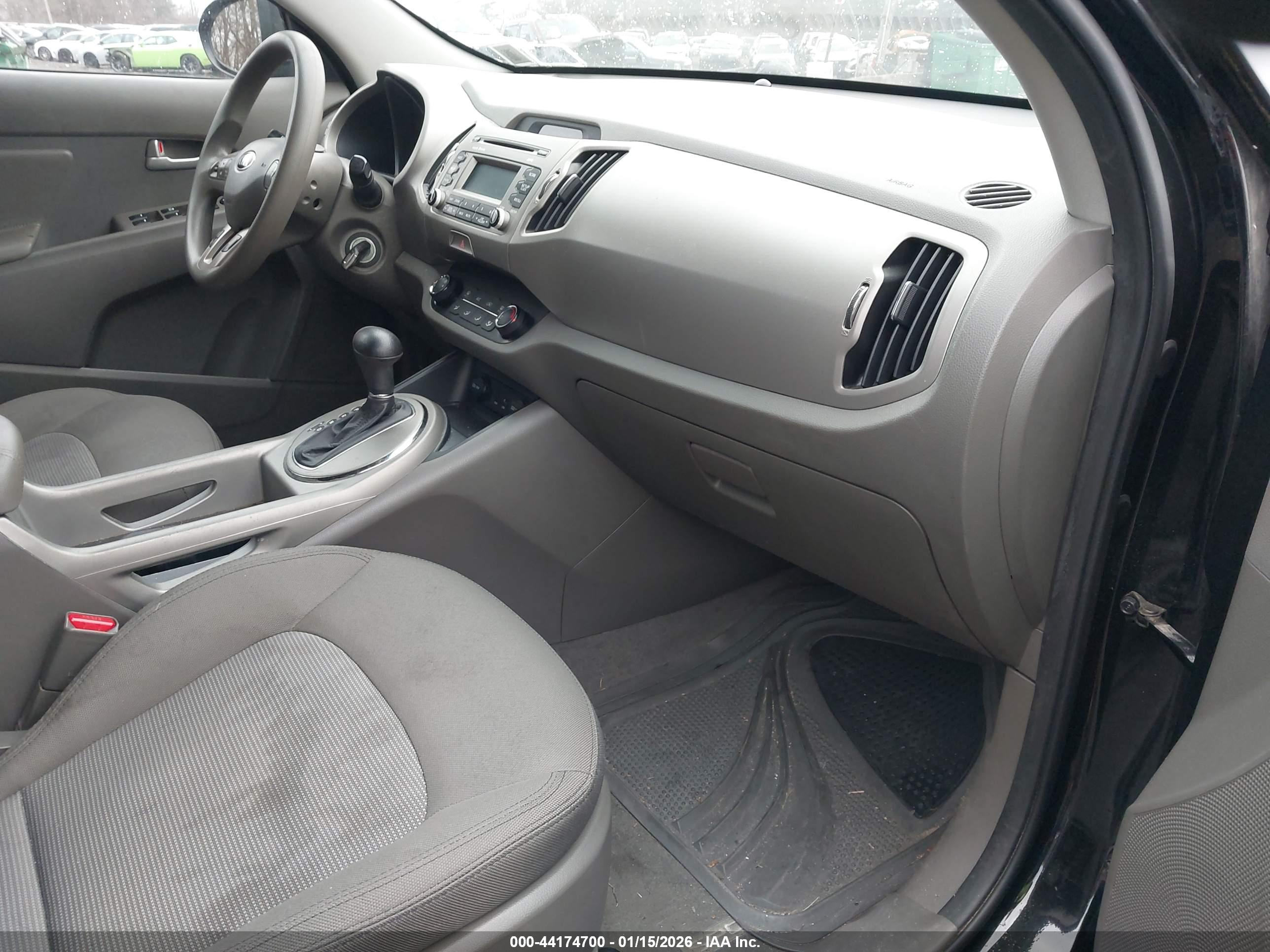 KIA SPORTAGE image 5