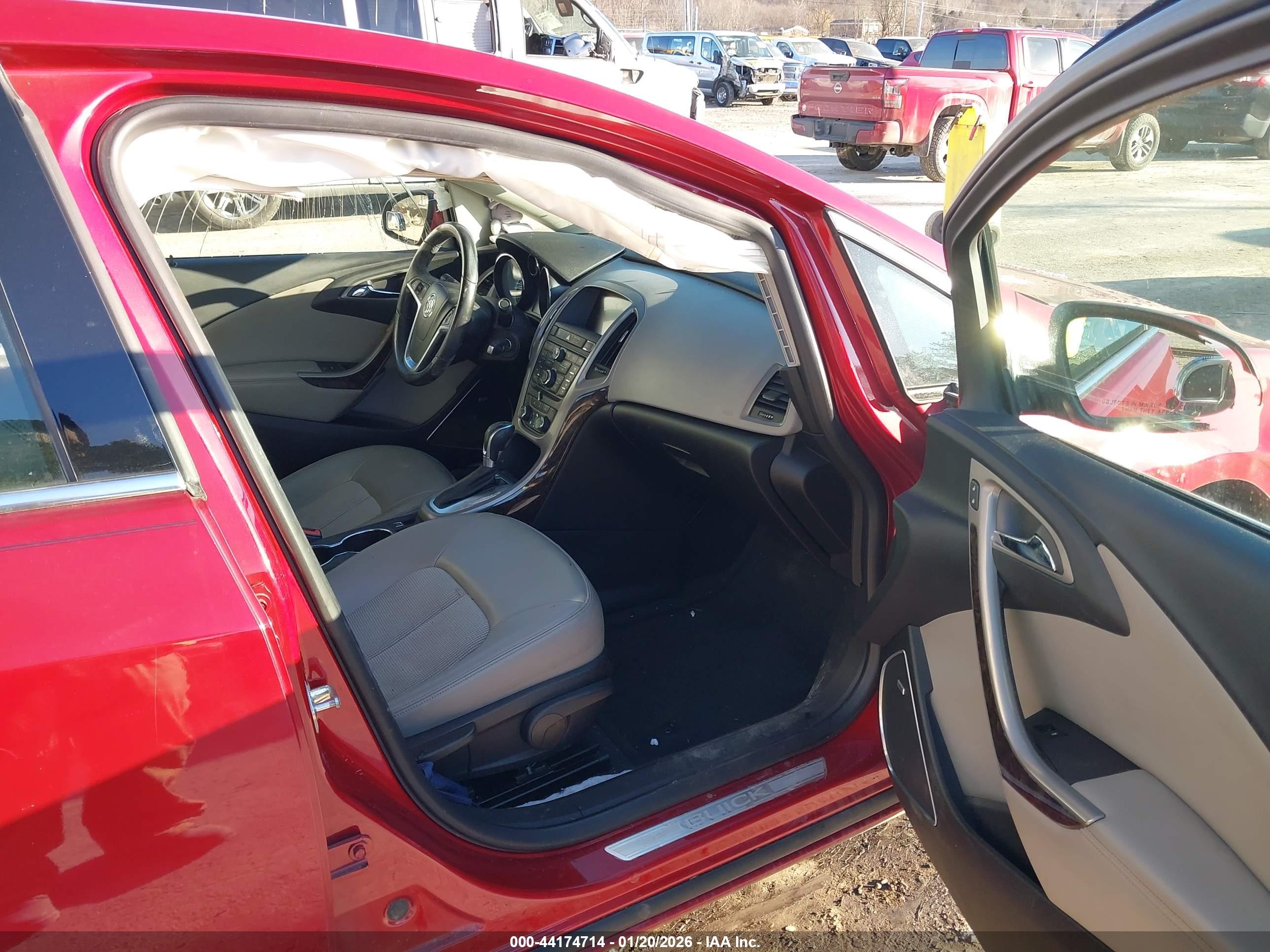 BUICK VERANO image 5
