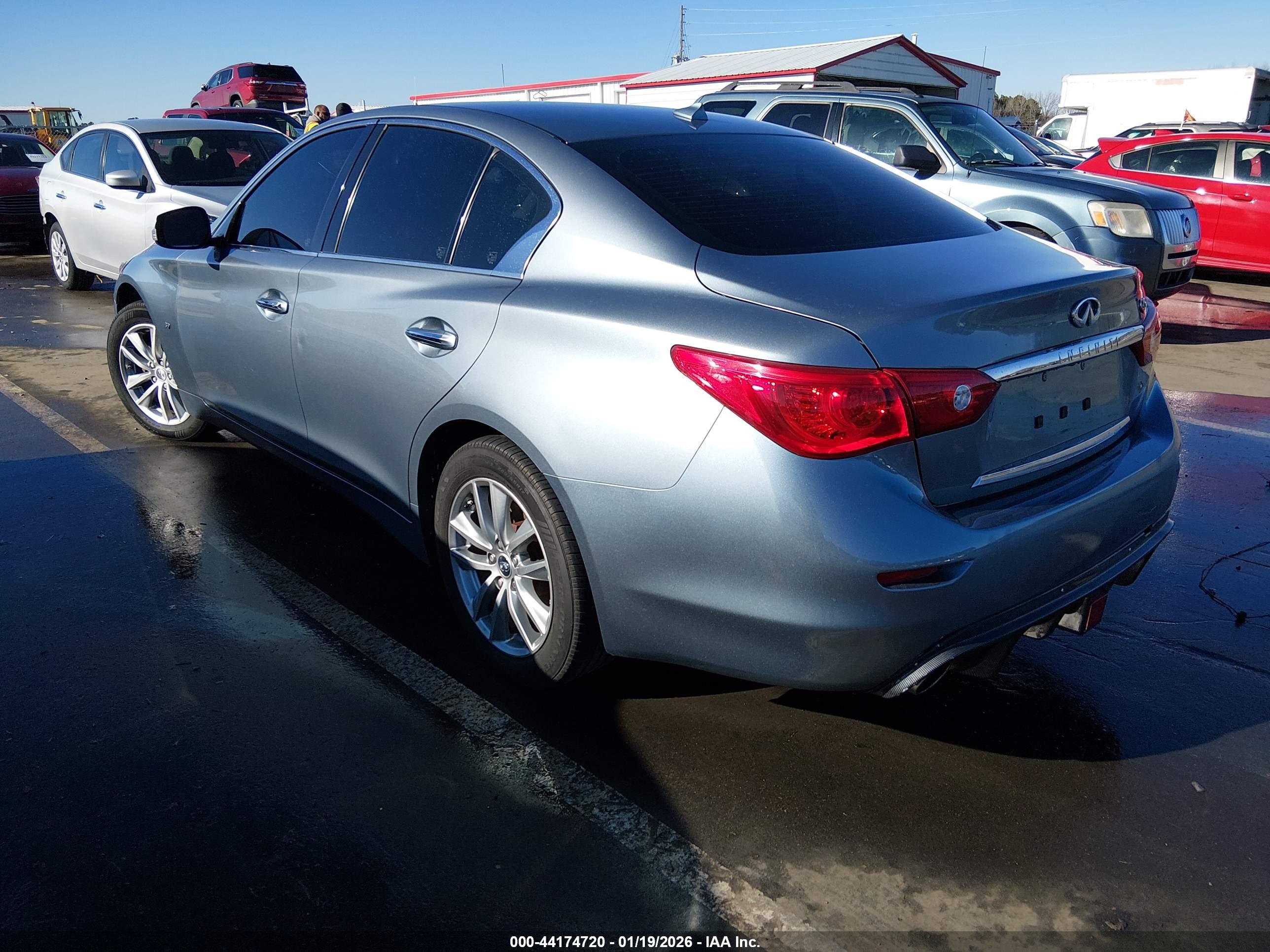INFINITI Q50 image 3