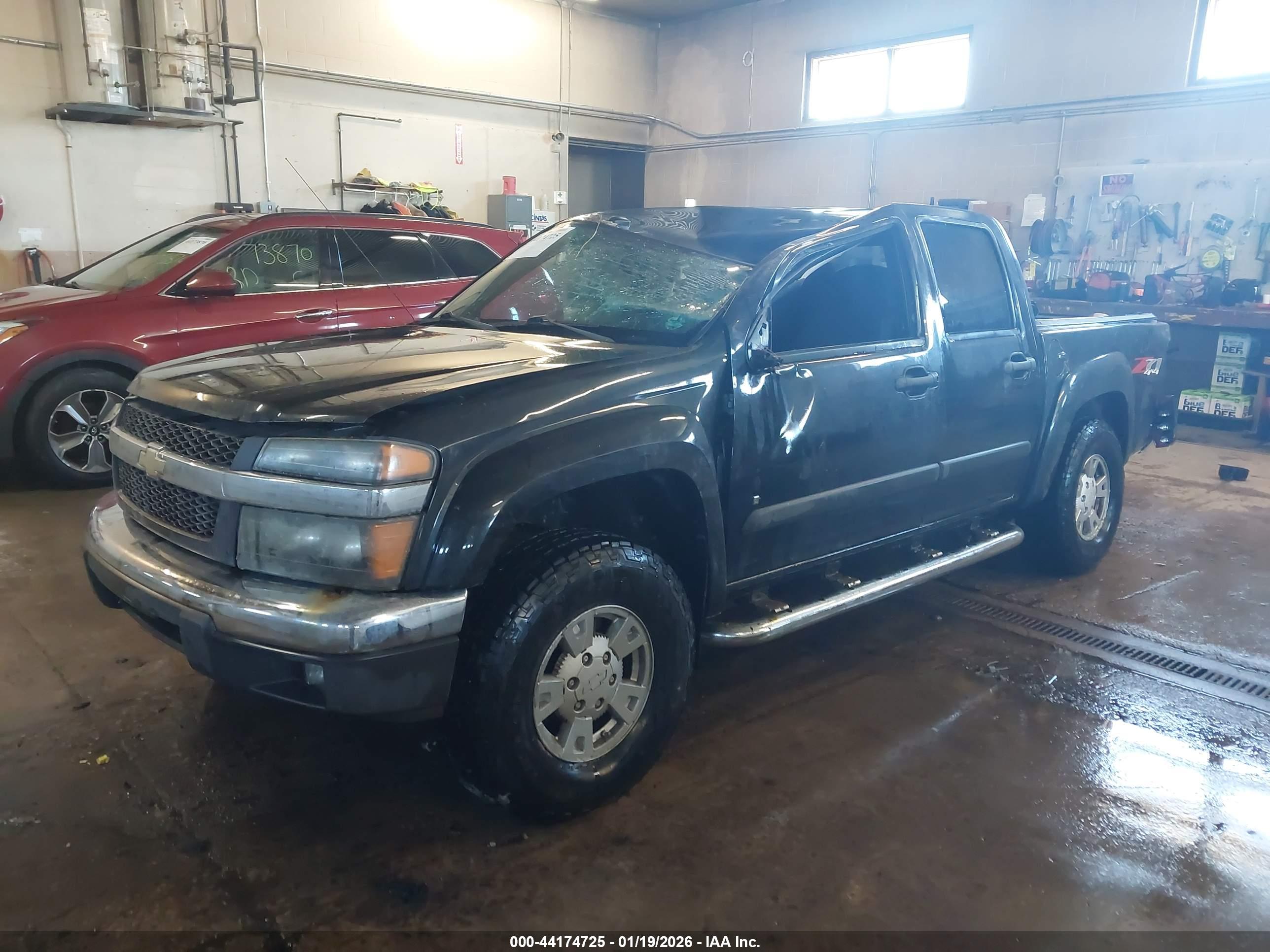 CHEVROLET COLORADO image 2