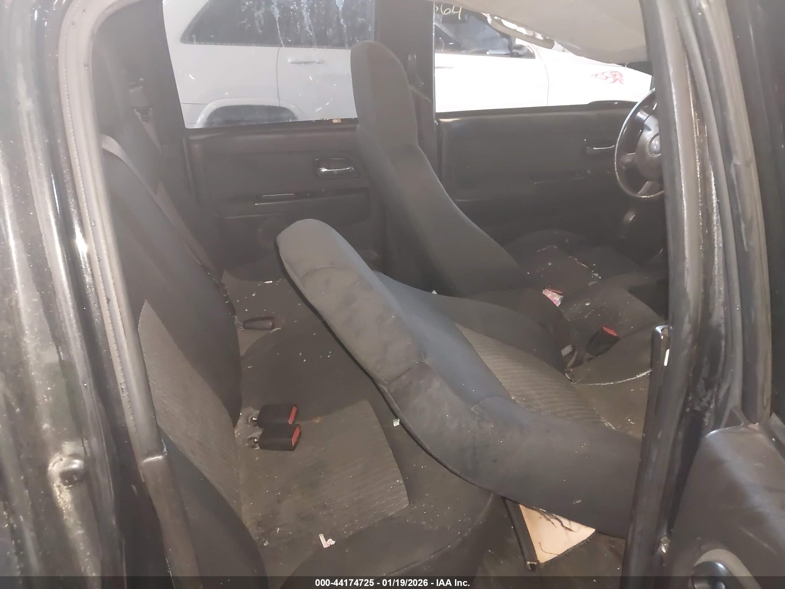 CHEVROLET COLORADO image 8